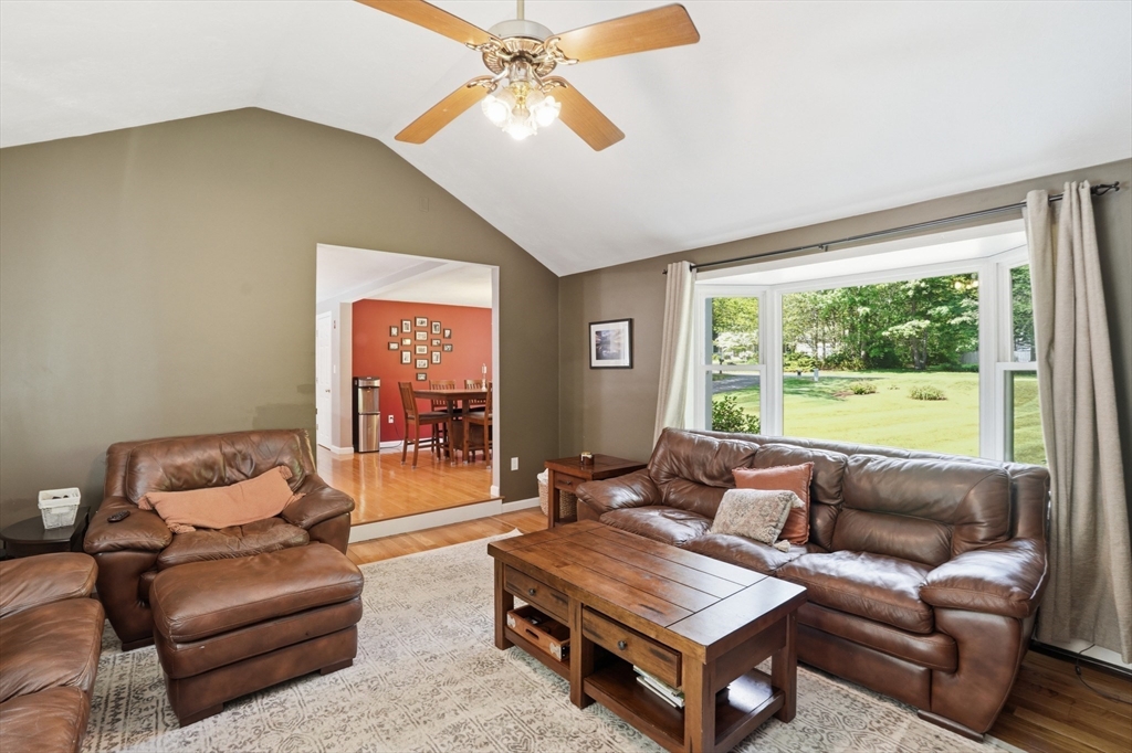 61 Stoney Weir Rd