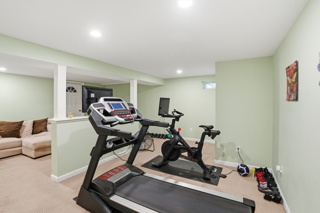 61 Stoney Weir Rd
