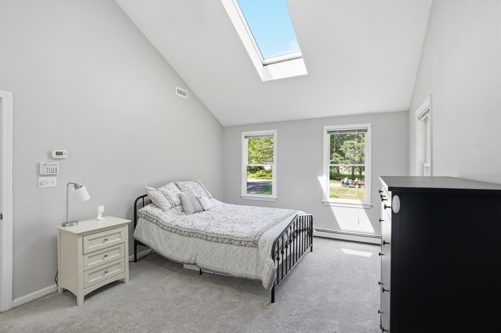 61 Stoney Weir Rd