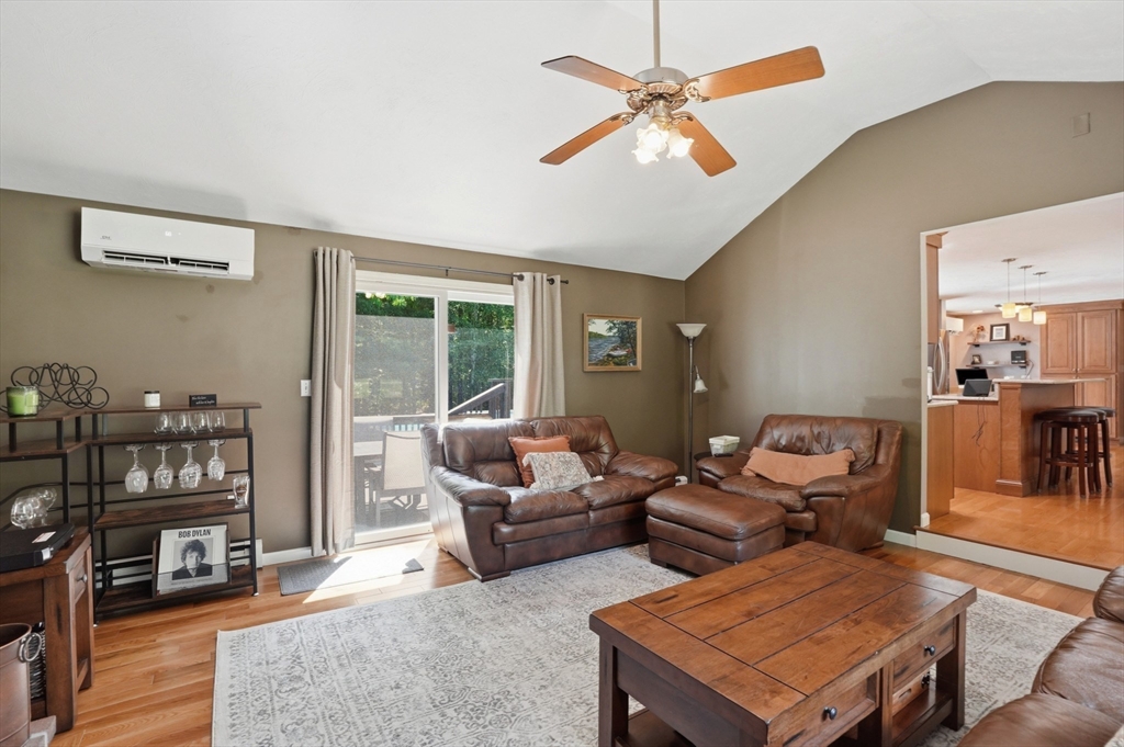 61 Stoney Weir Rd