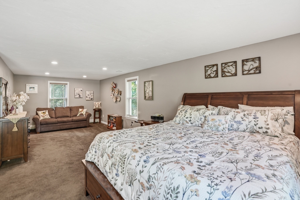 61 Stoney Weir Rd