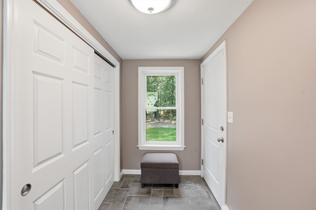 61 Stoney Weir Rd