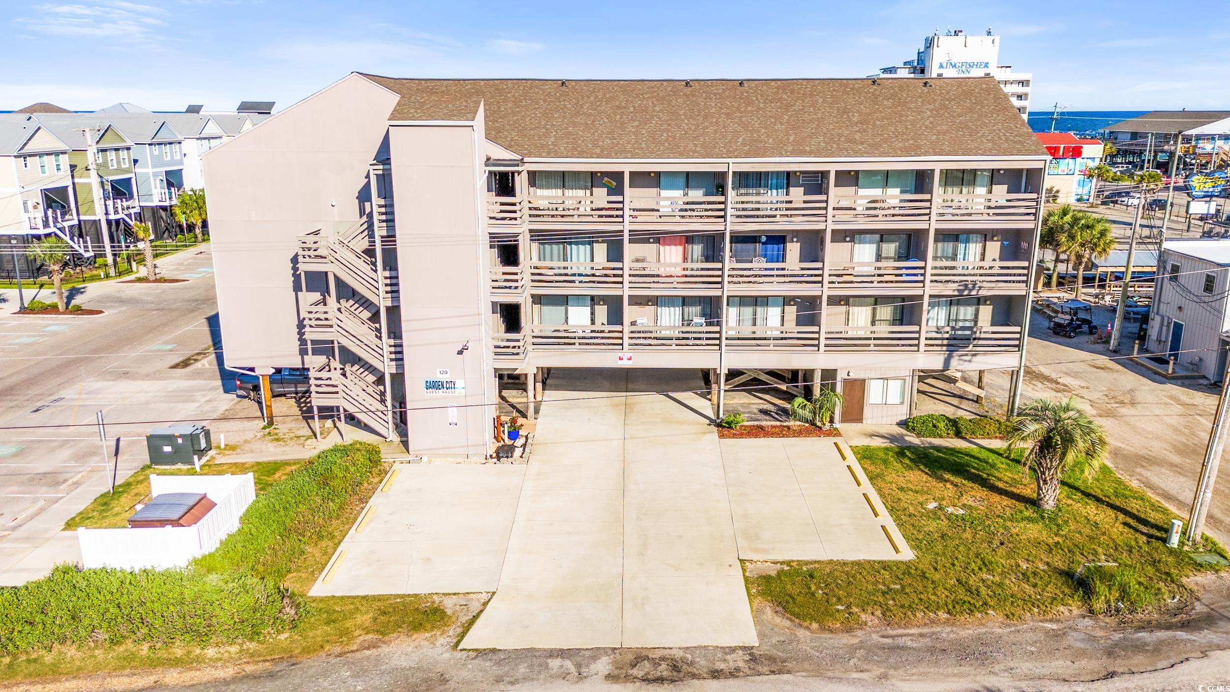 120 Dogwood Dr. N Unit: 101