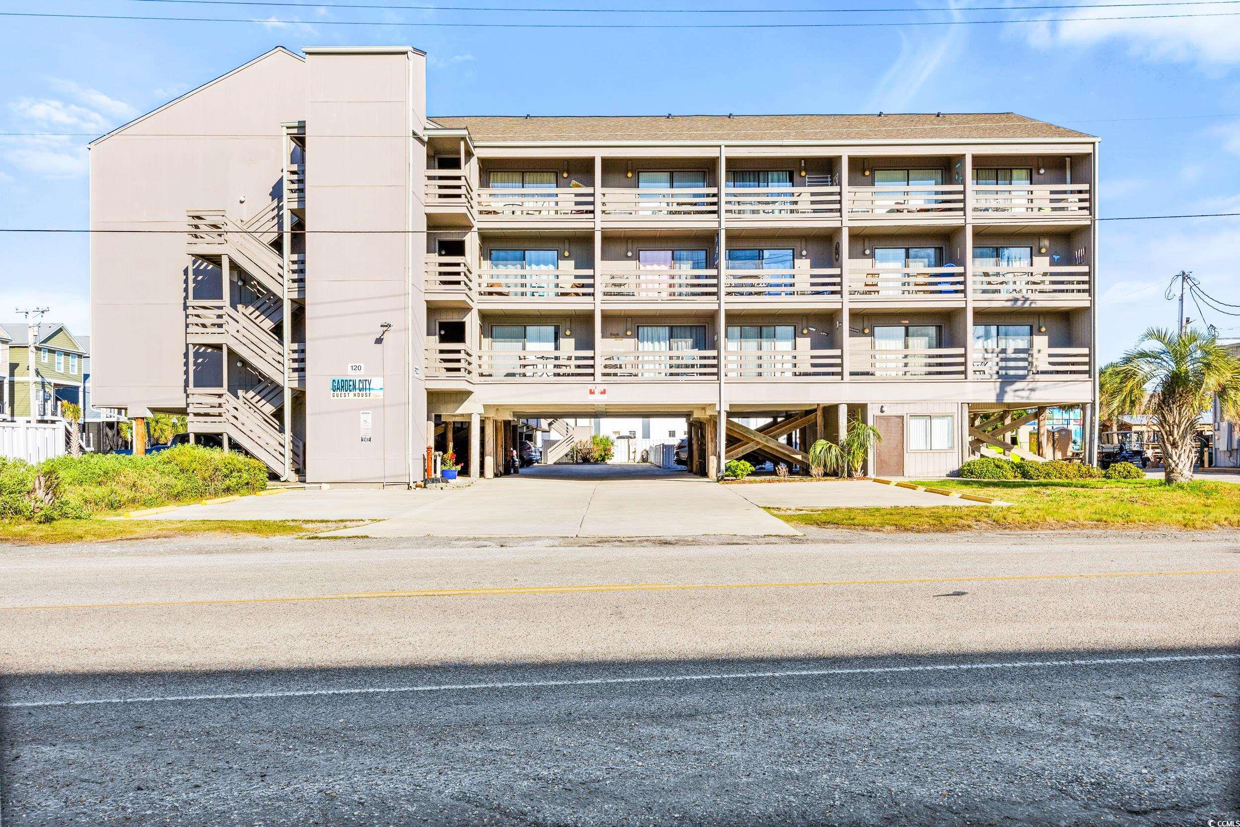 120 Dogwood Dr. N Unit: 101