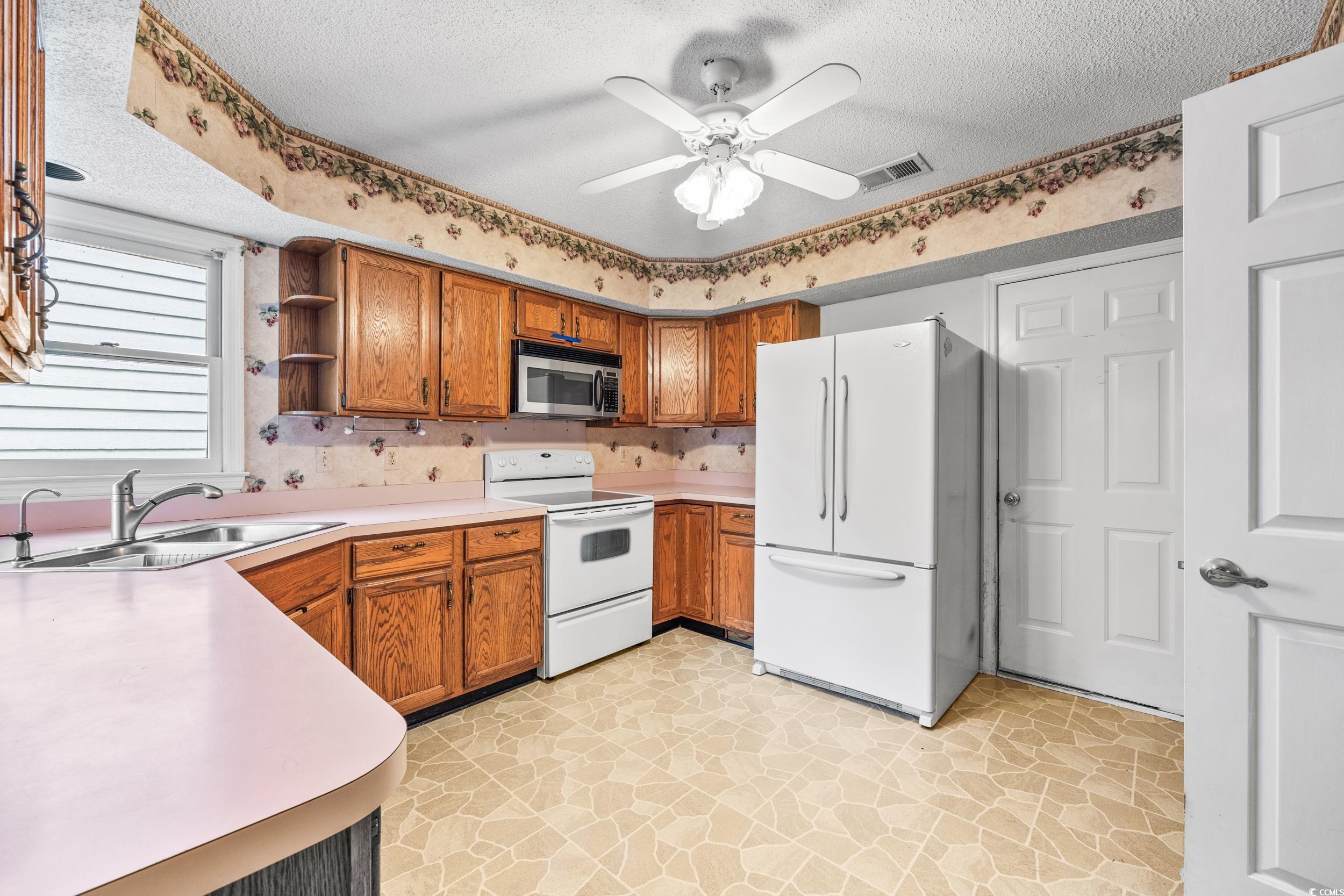 110 Boxwood Ln.