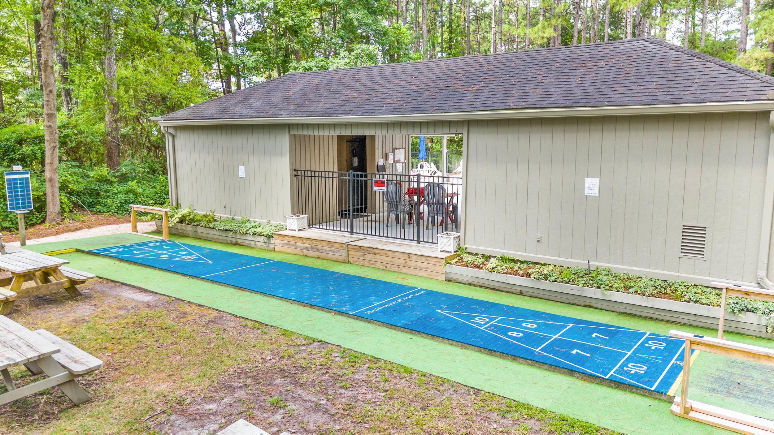 110 Boxwood Ln.
