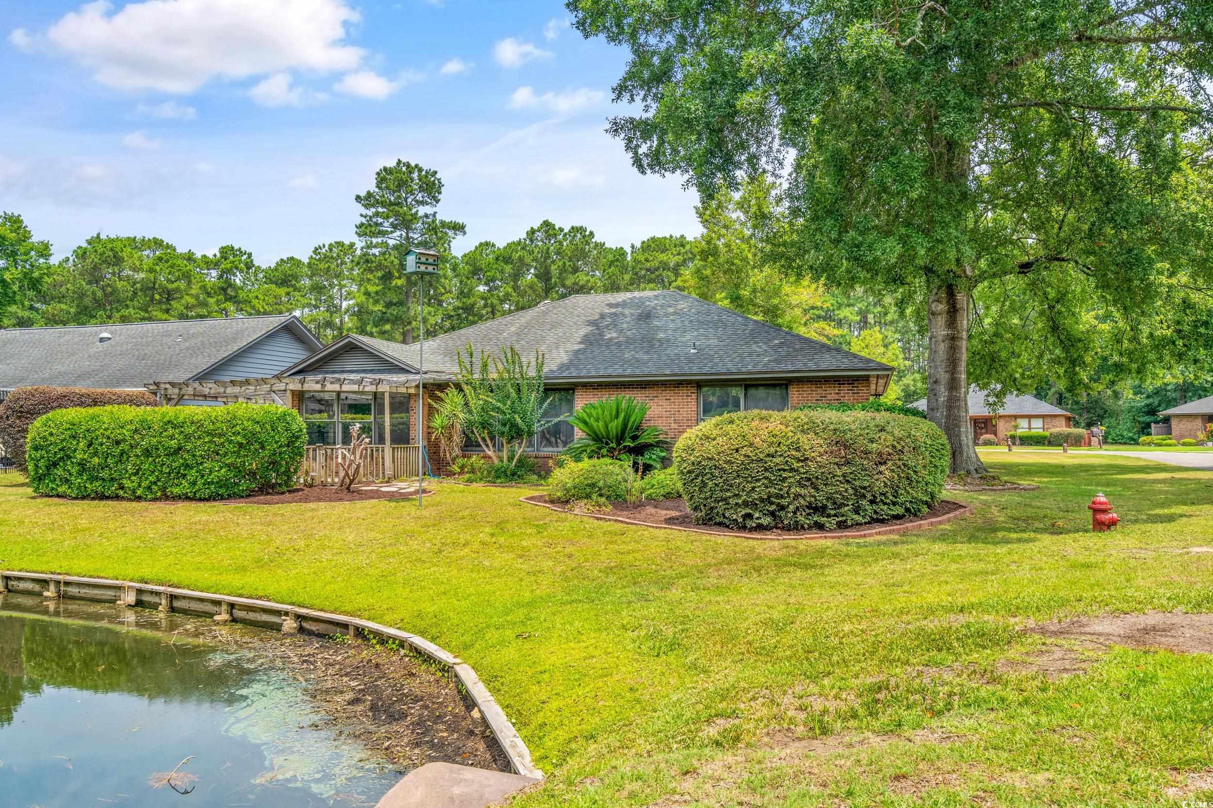 110 Boxwood Ln.