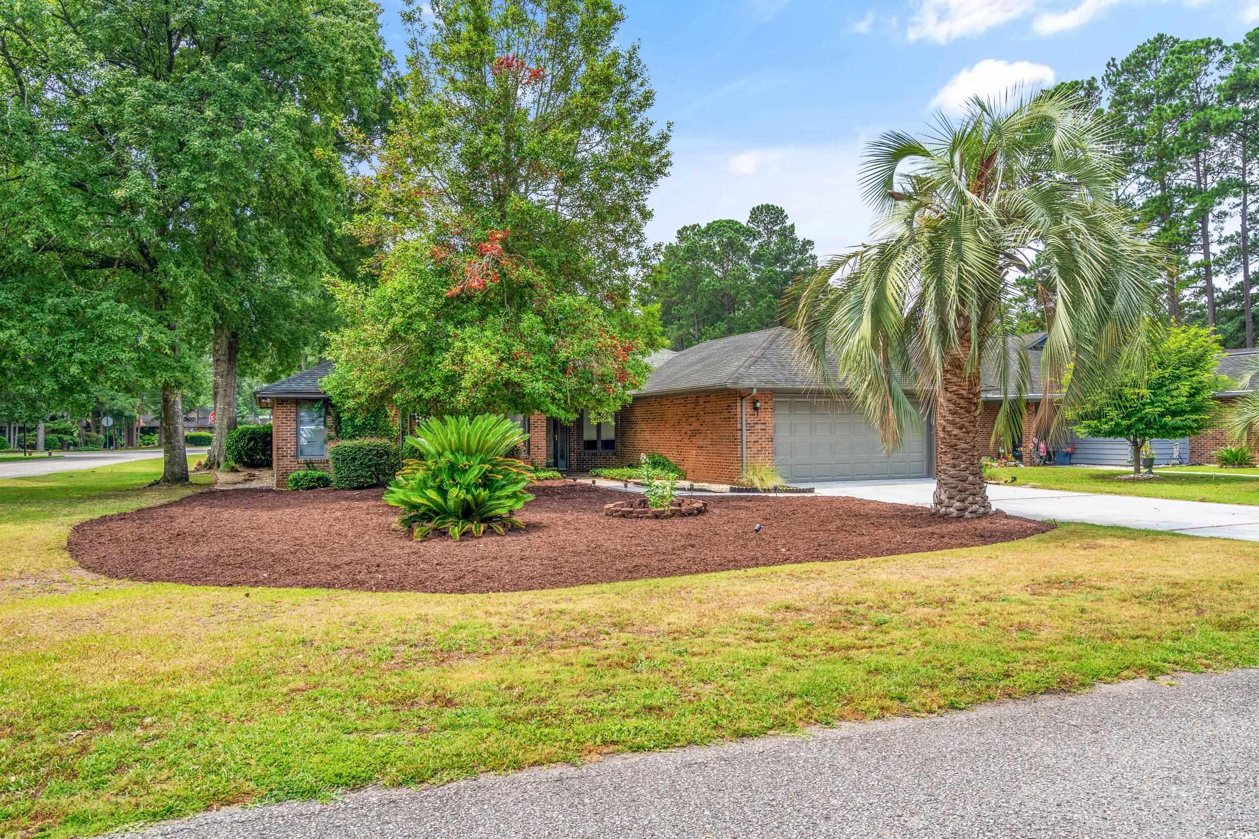 110 Boxwood Ln.