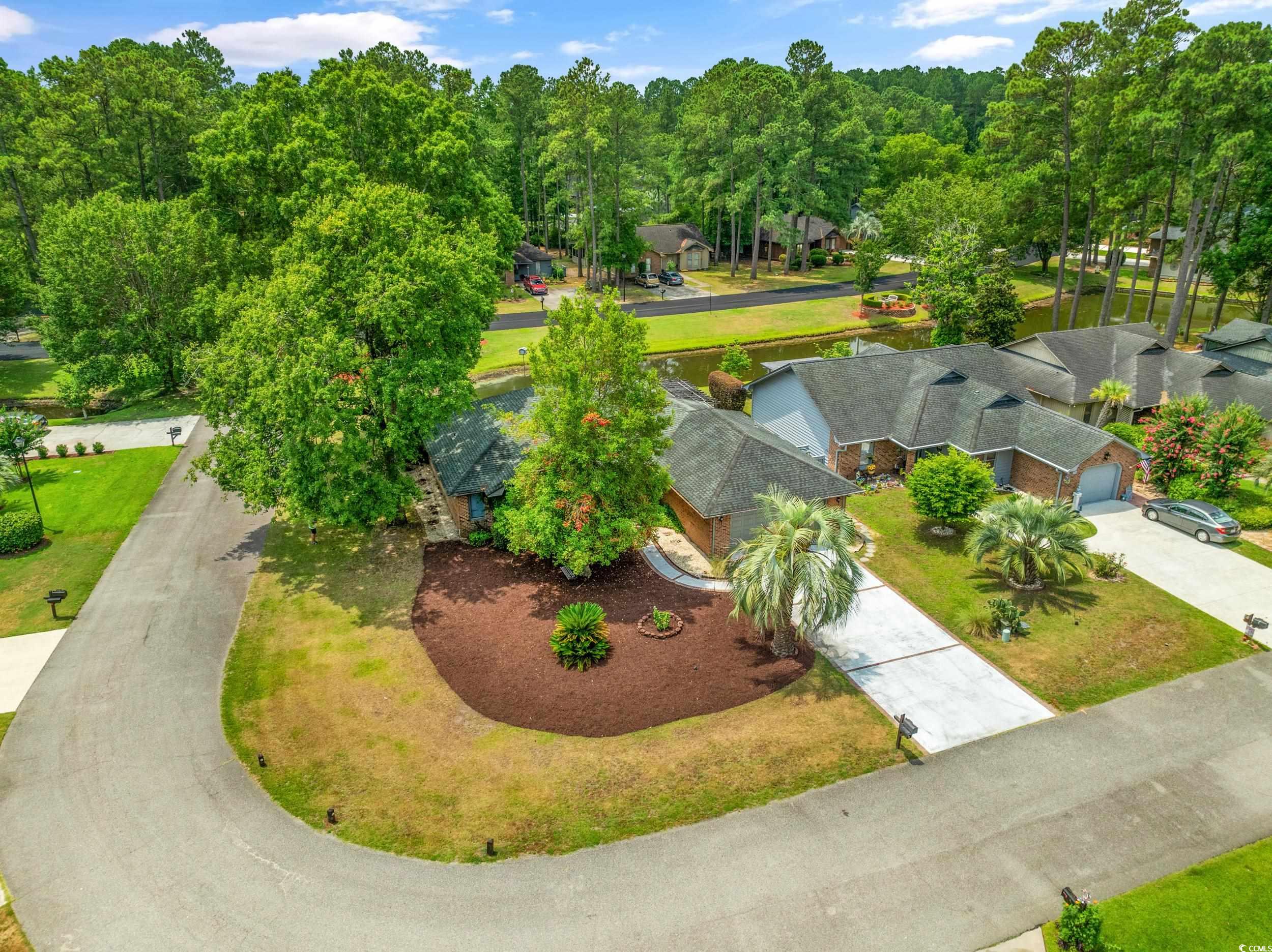 110 Boxwood Ln.