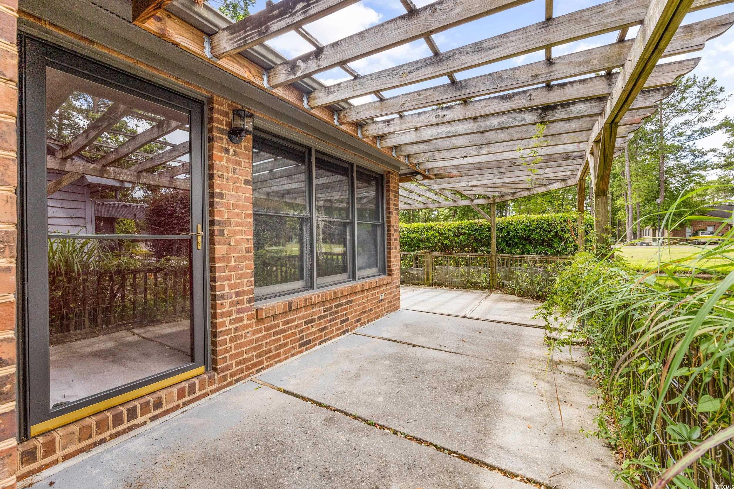 110 Boxwood Ln.