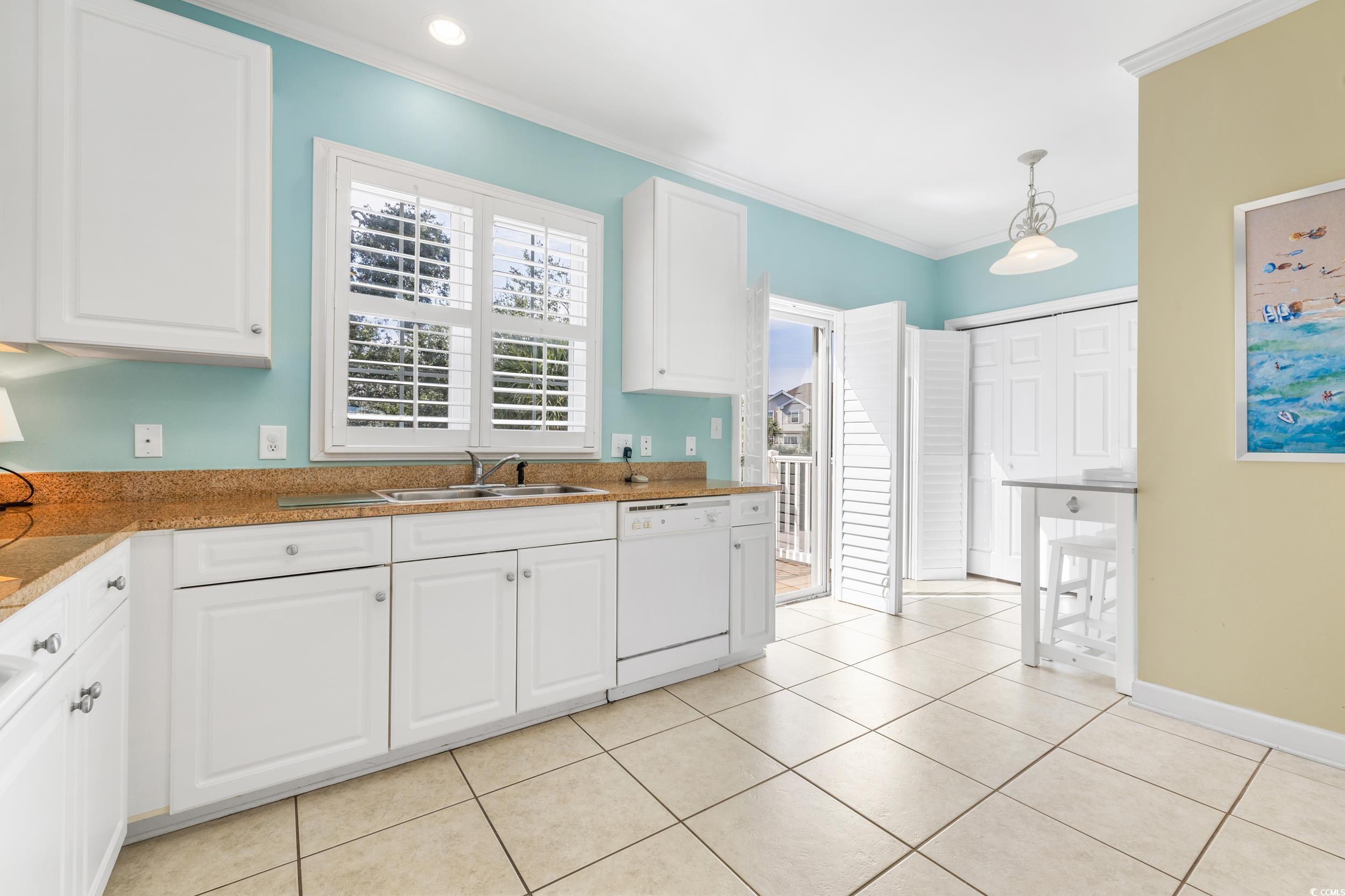 601 N Hillside Dr. Unit: 403