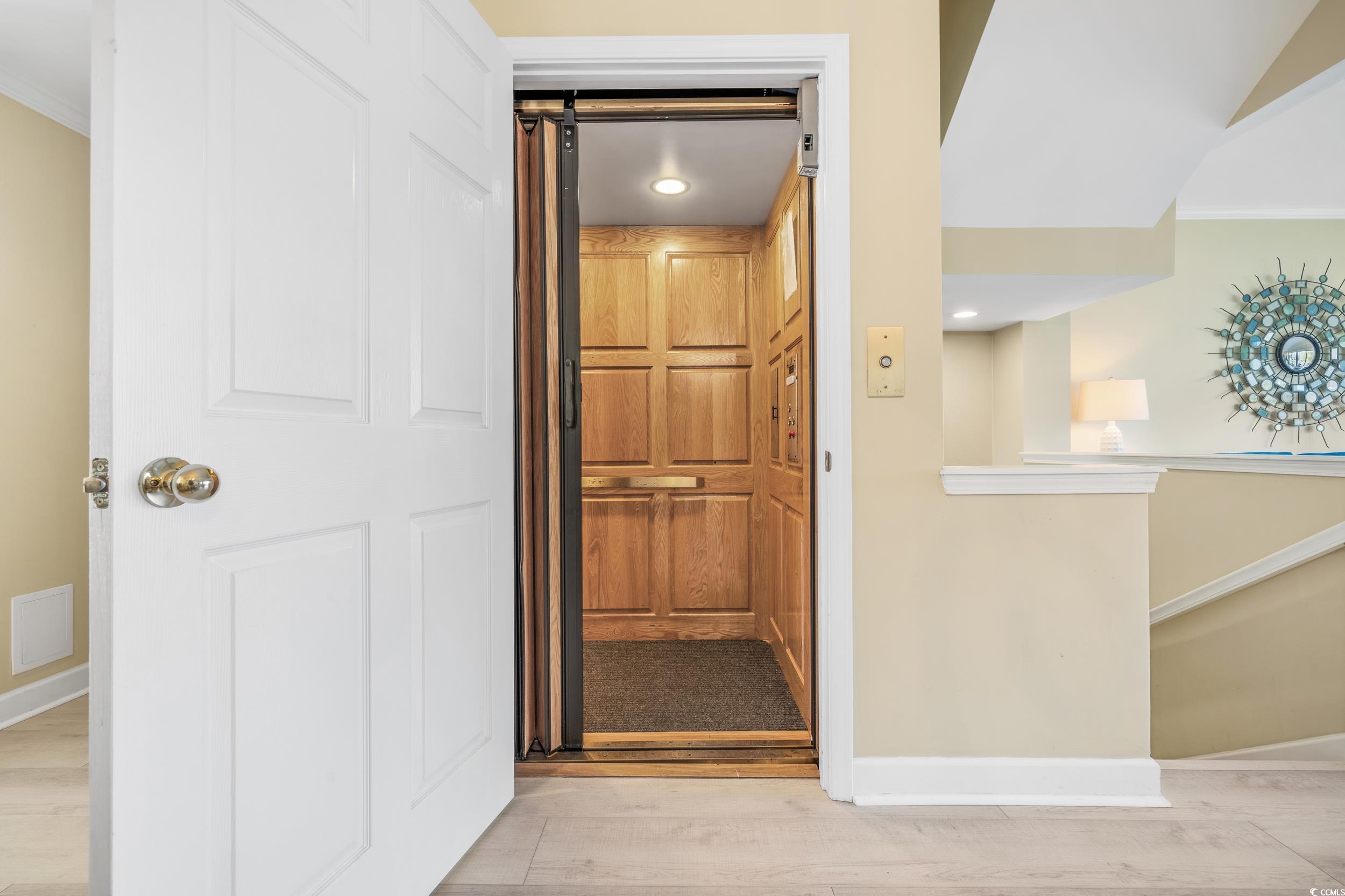 601 N Hillside Dr. Unit: 403