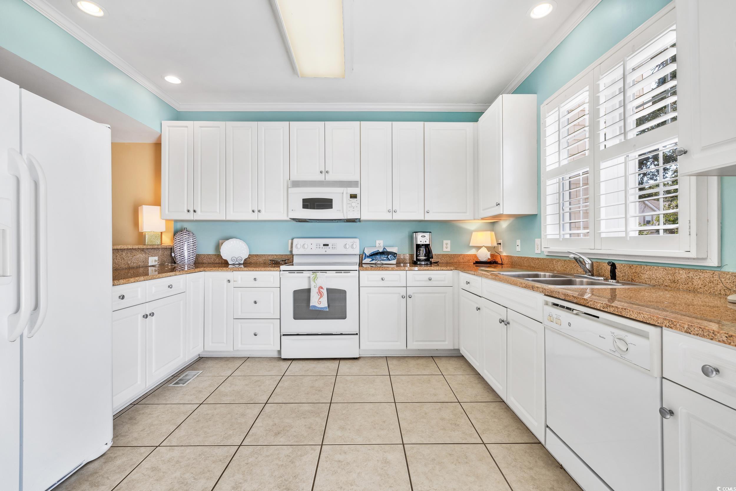 601 N Hillside Dr. Unit: 403