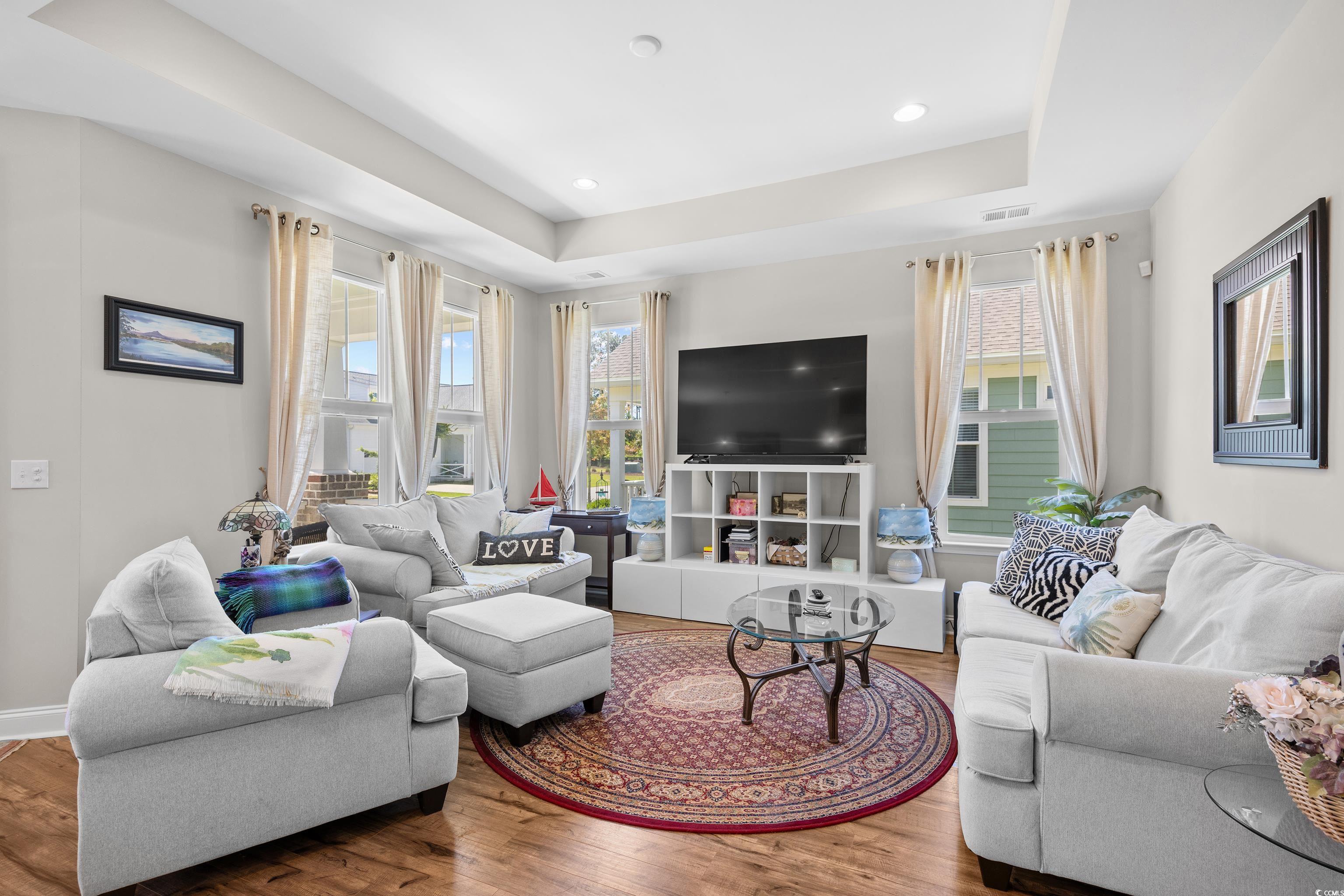 1048 Longwood Bluffs Circle