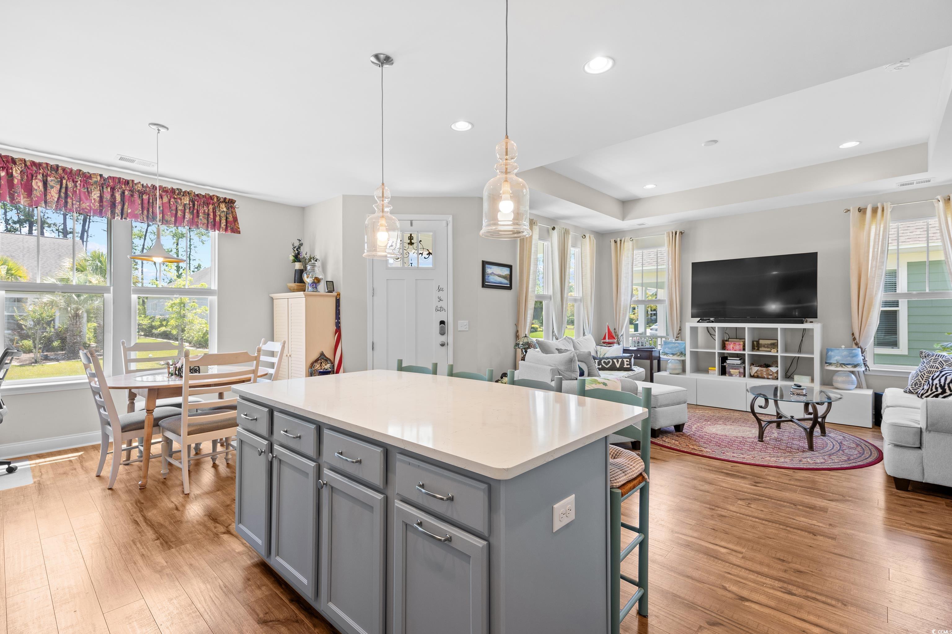 1048 Longwood Bluffs Circle