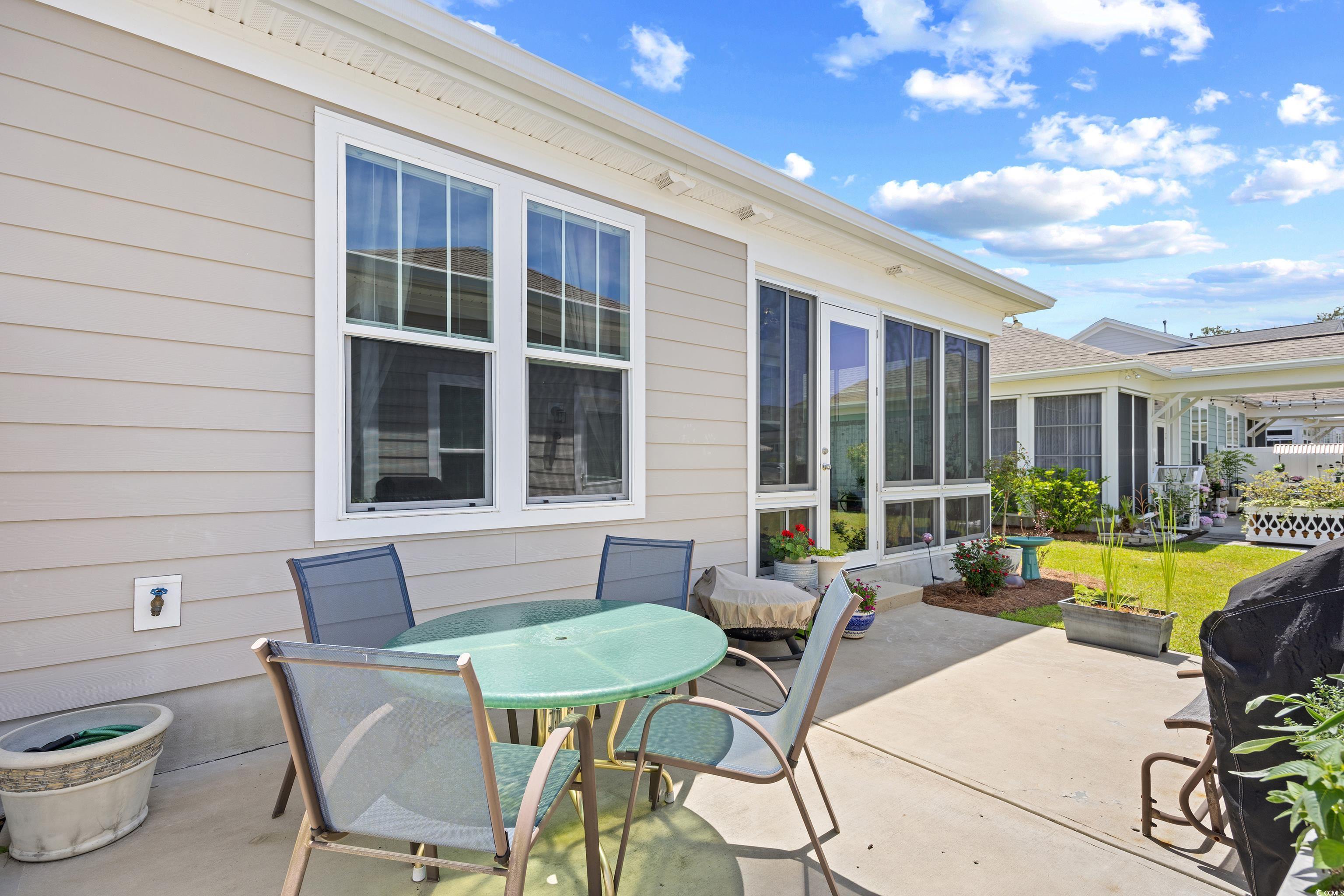 1048 Longwood Bluffs Circle