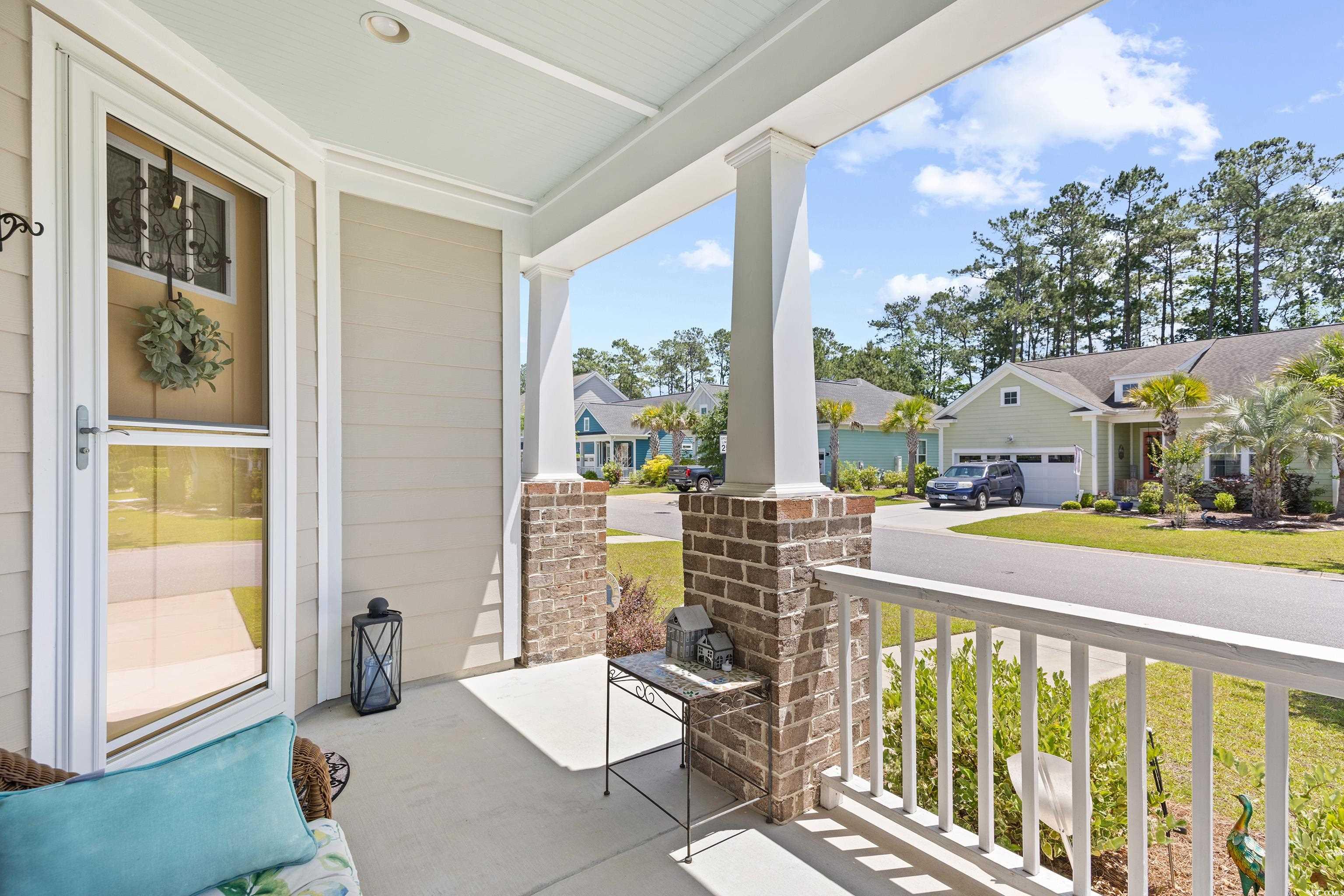 1048 Longwood Bluffs Circle