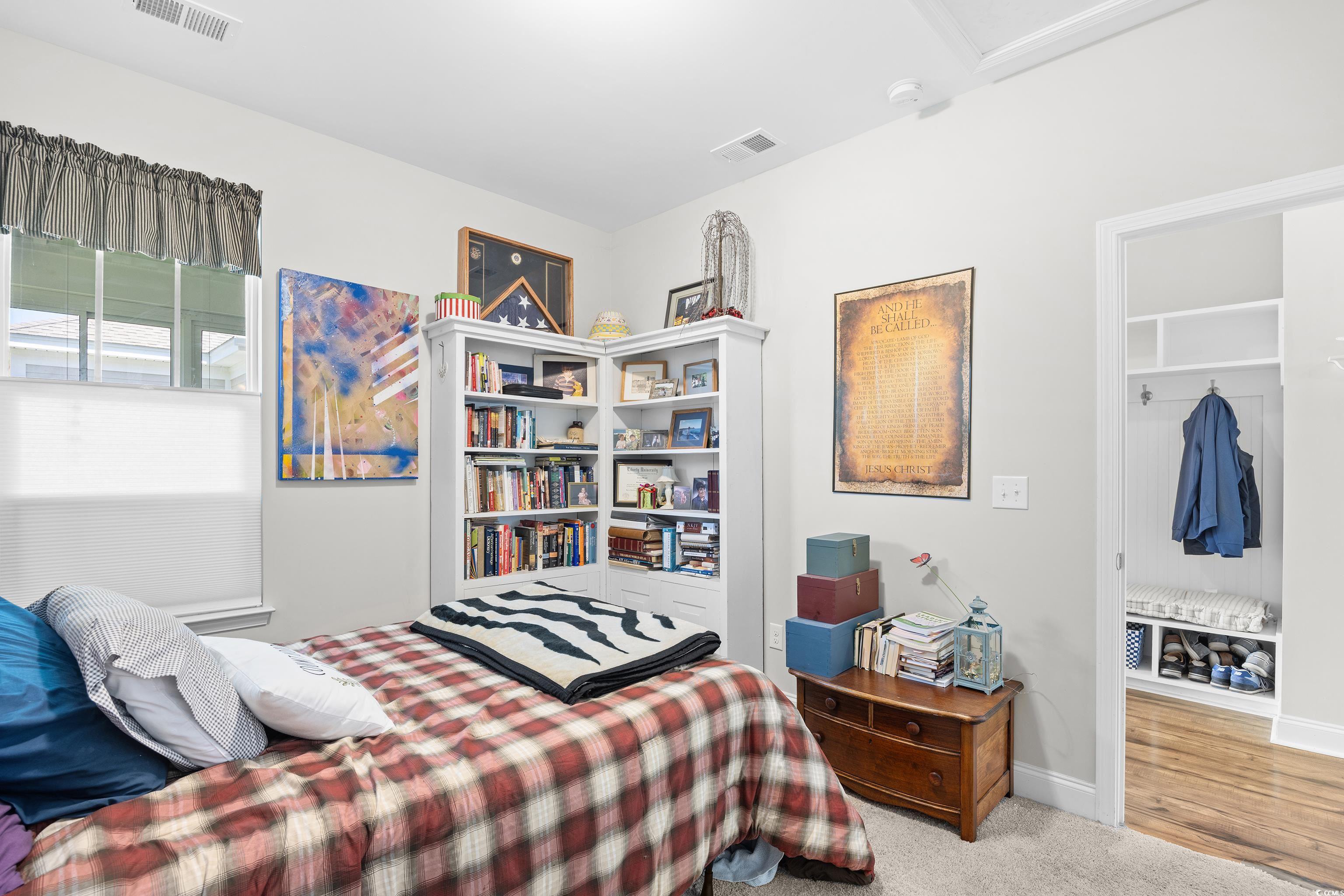 1048 Longwood Bluffs Circle