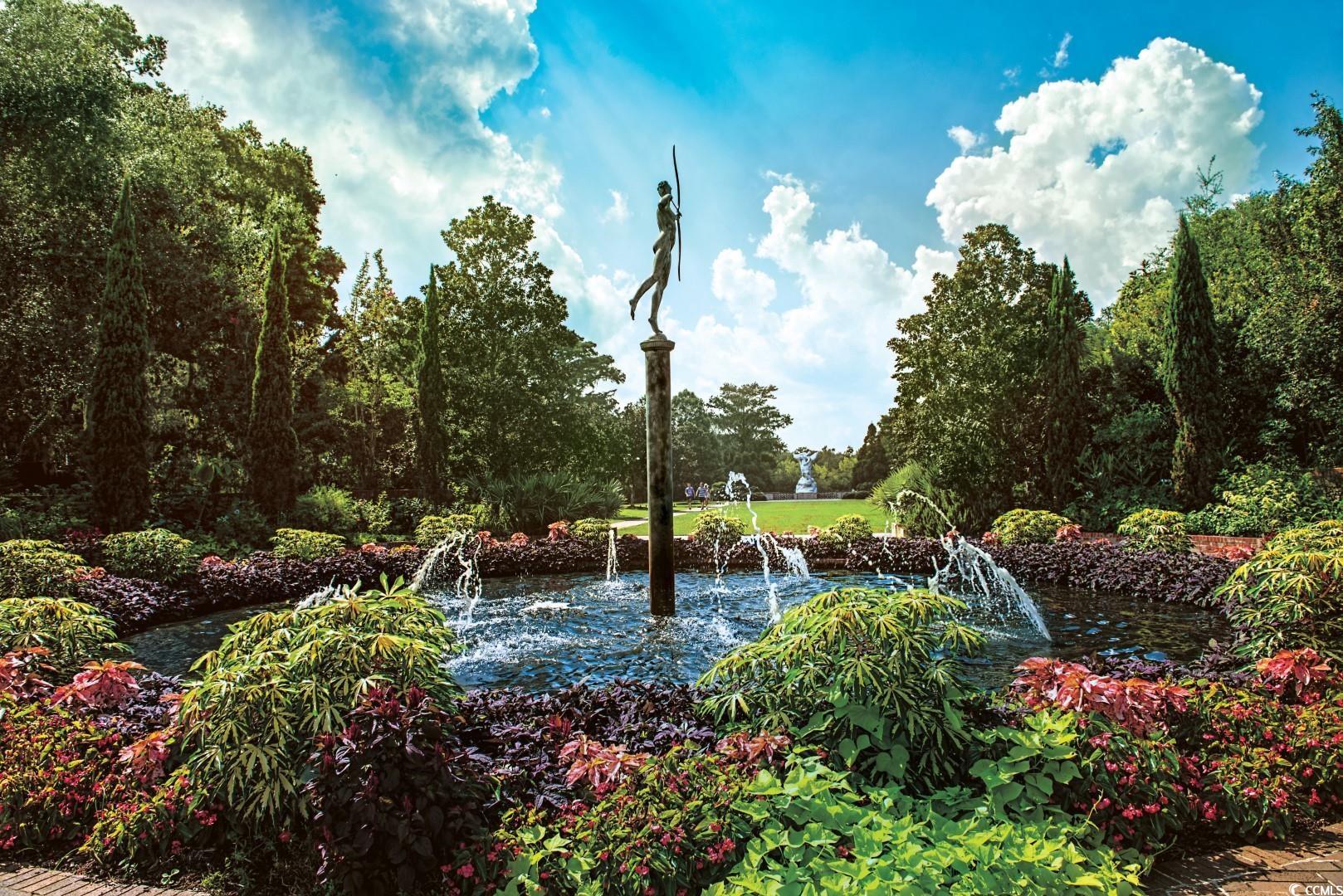 1048 Longwood Bluffs Circle