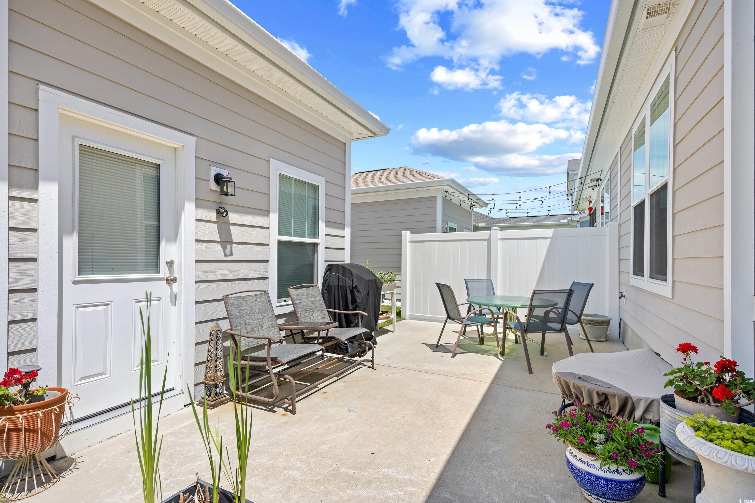 1048 Longwood Bluffs Circle