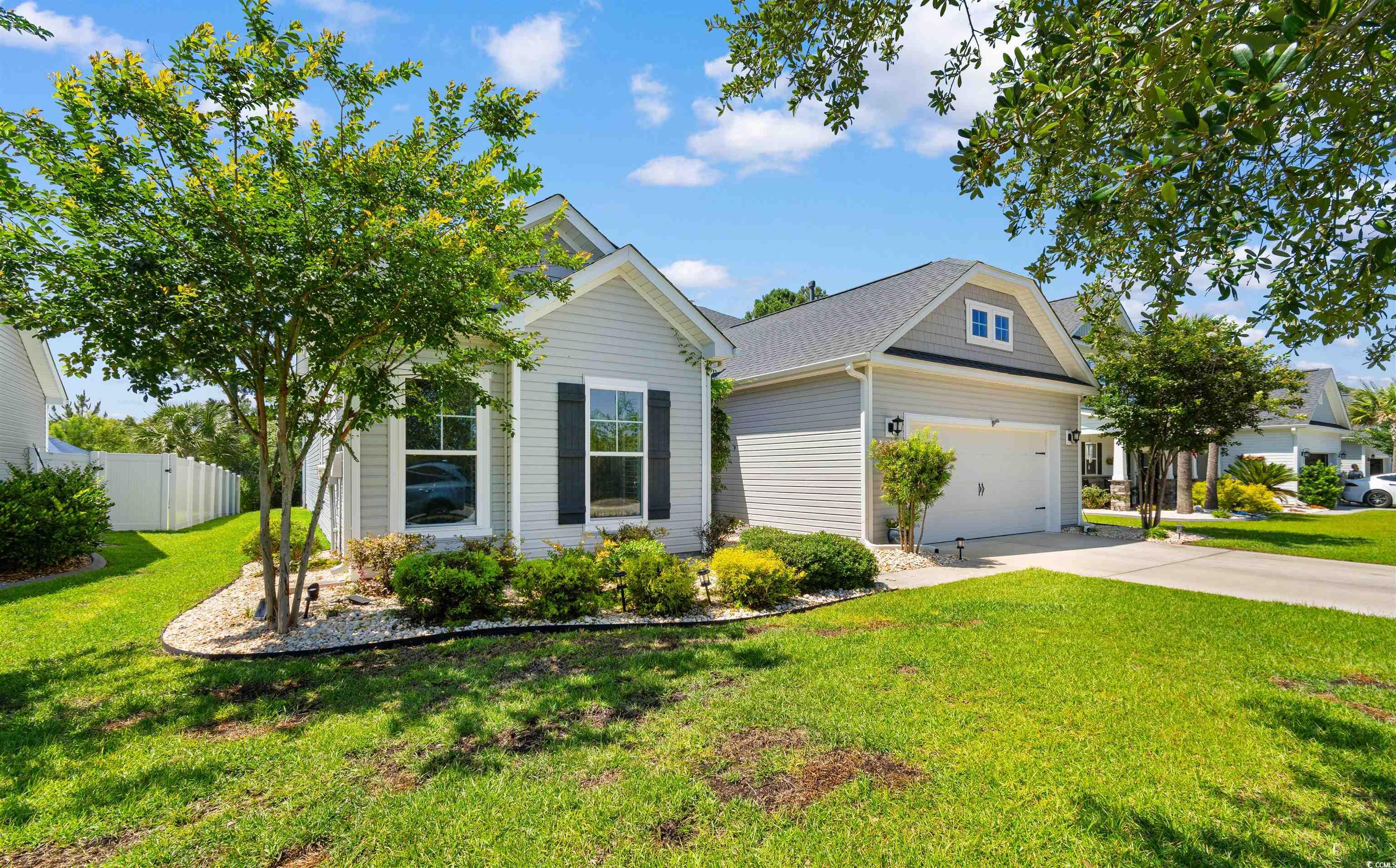 3647 Diamond Stars Way