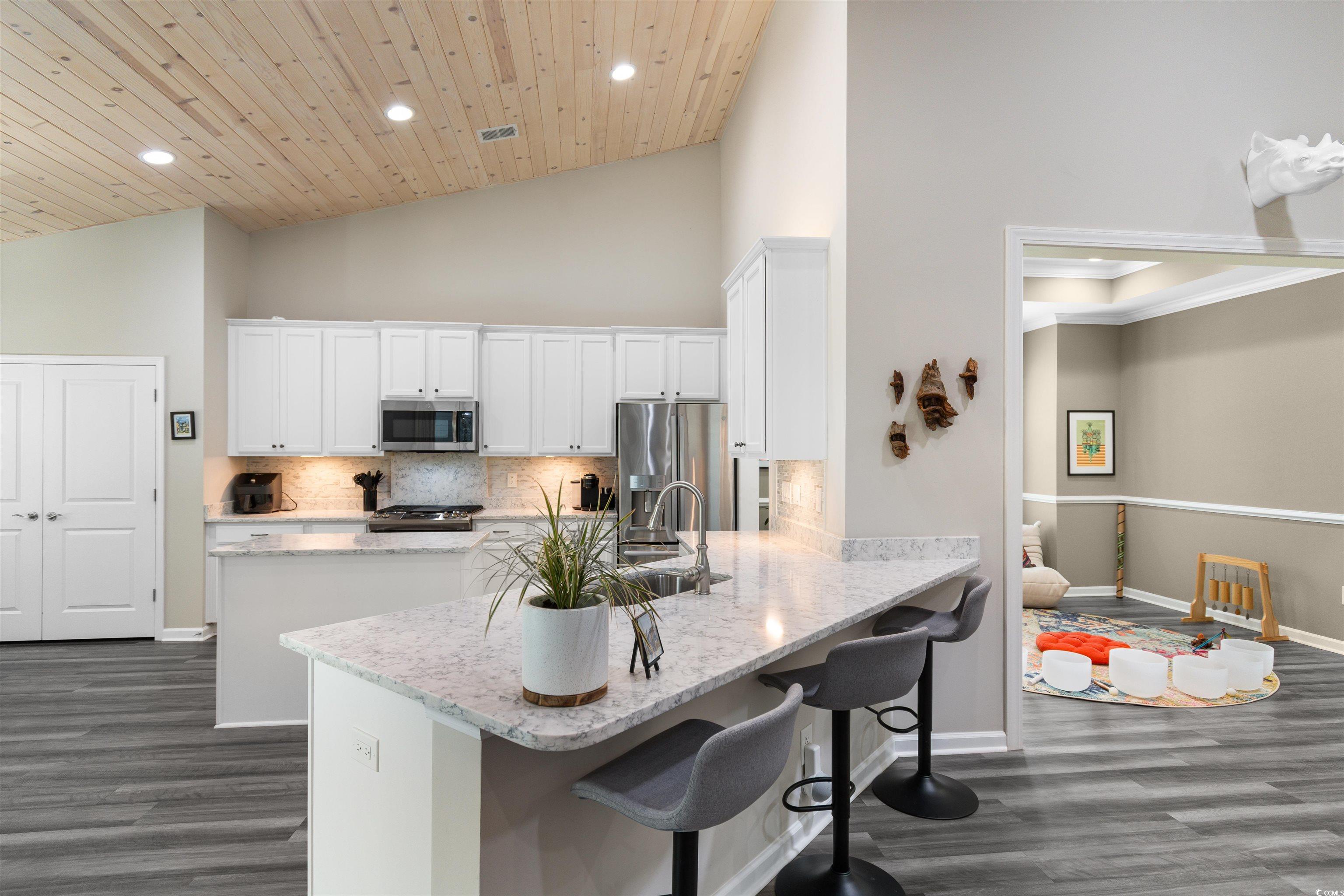 3647 Diamond Stars Way