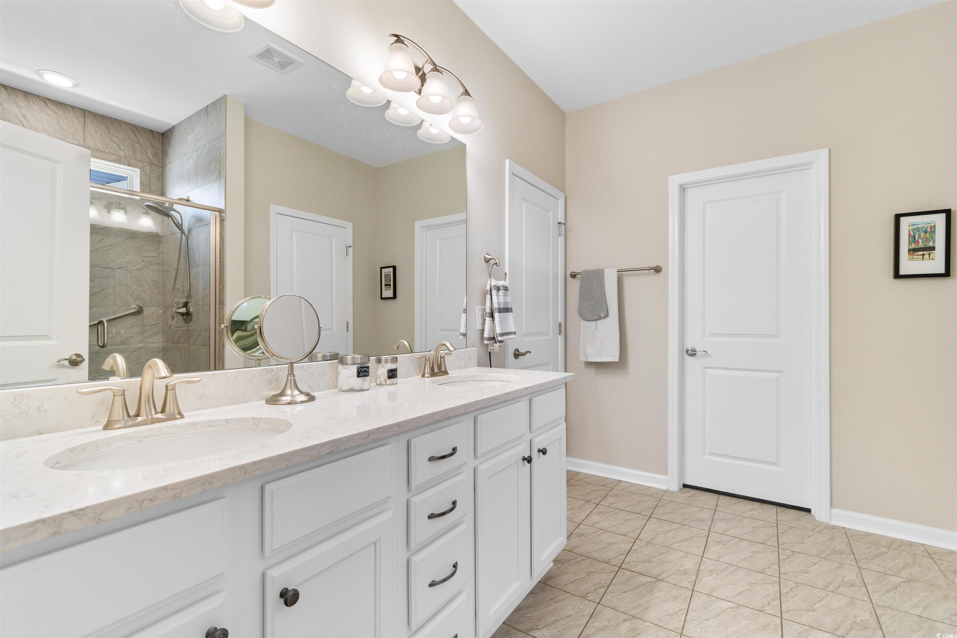 3647 Diamond Stars Way