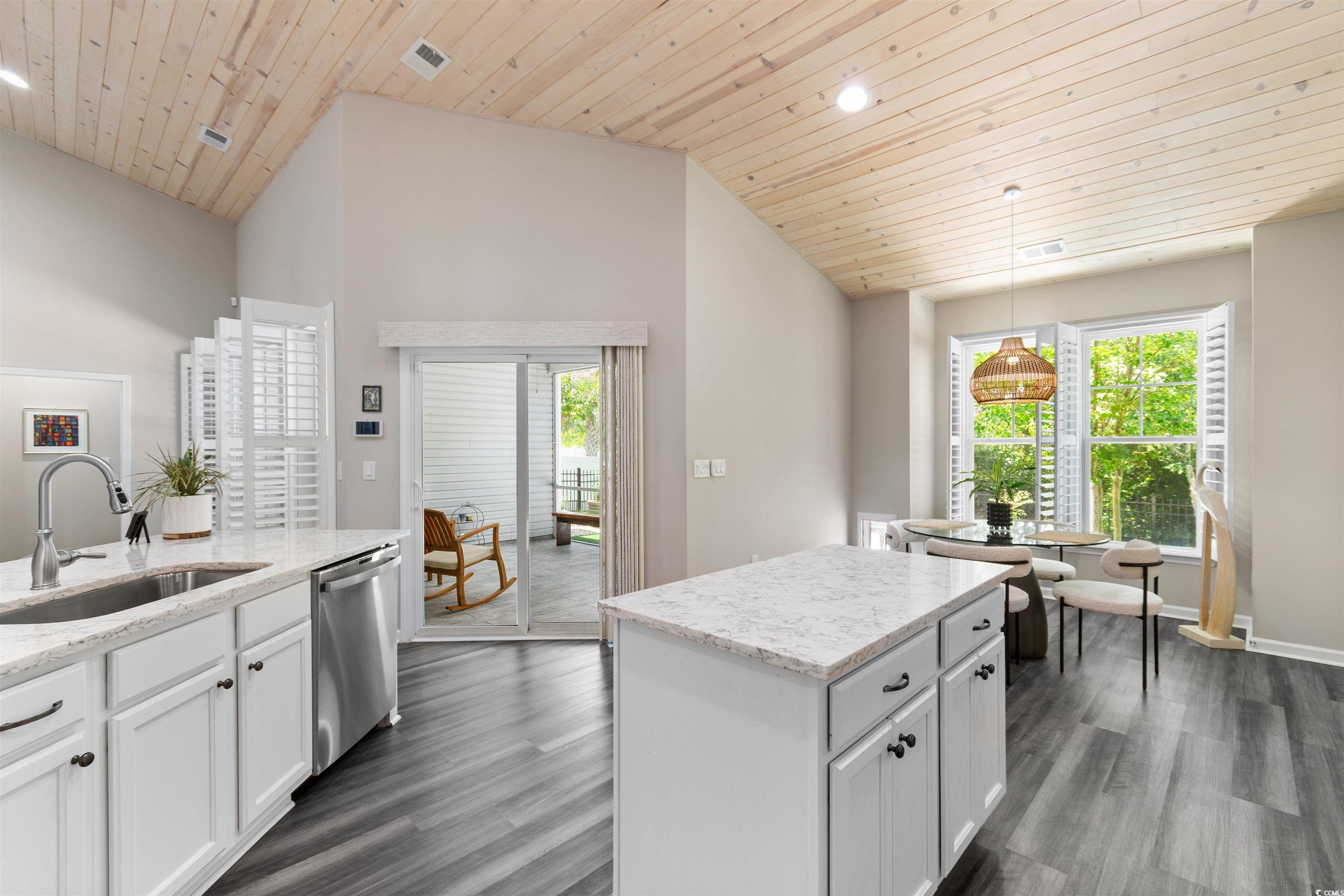 3647 Diamond Stars Way