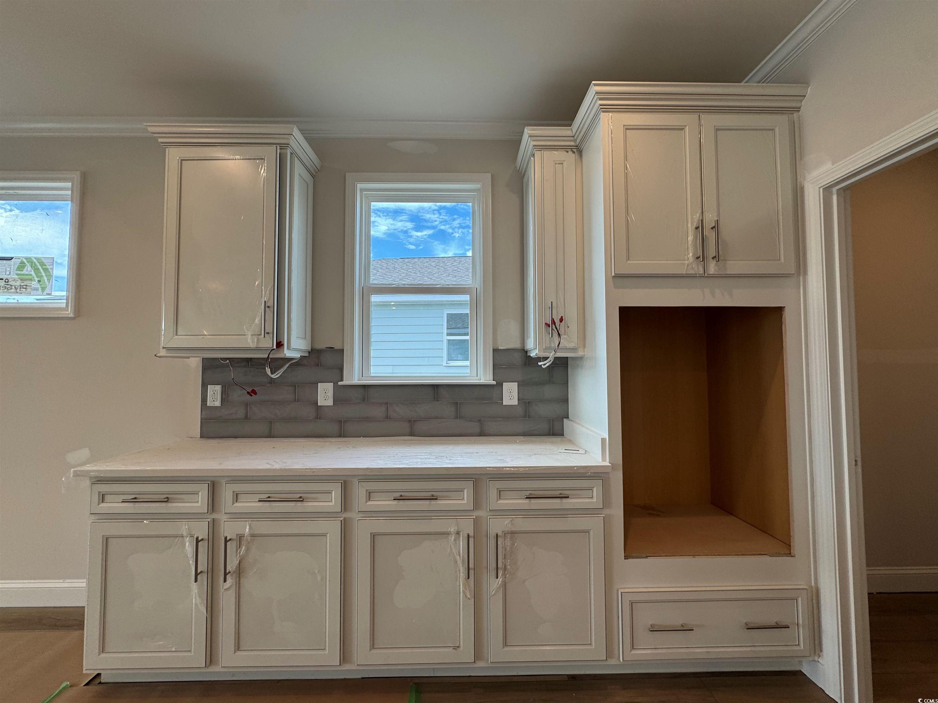 1221 Beeblossom Dr.