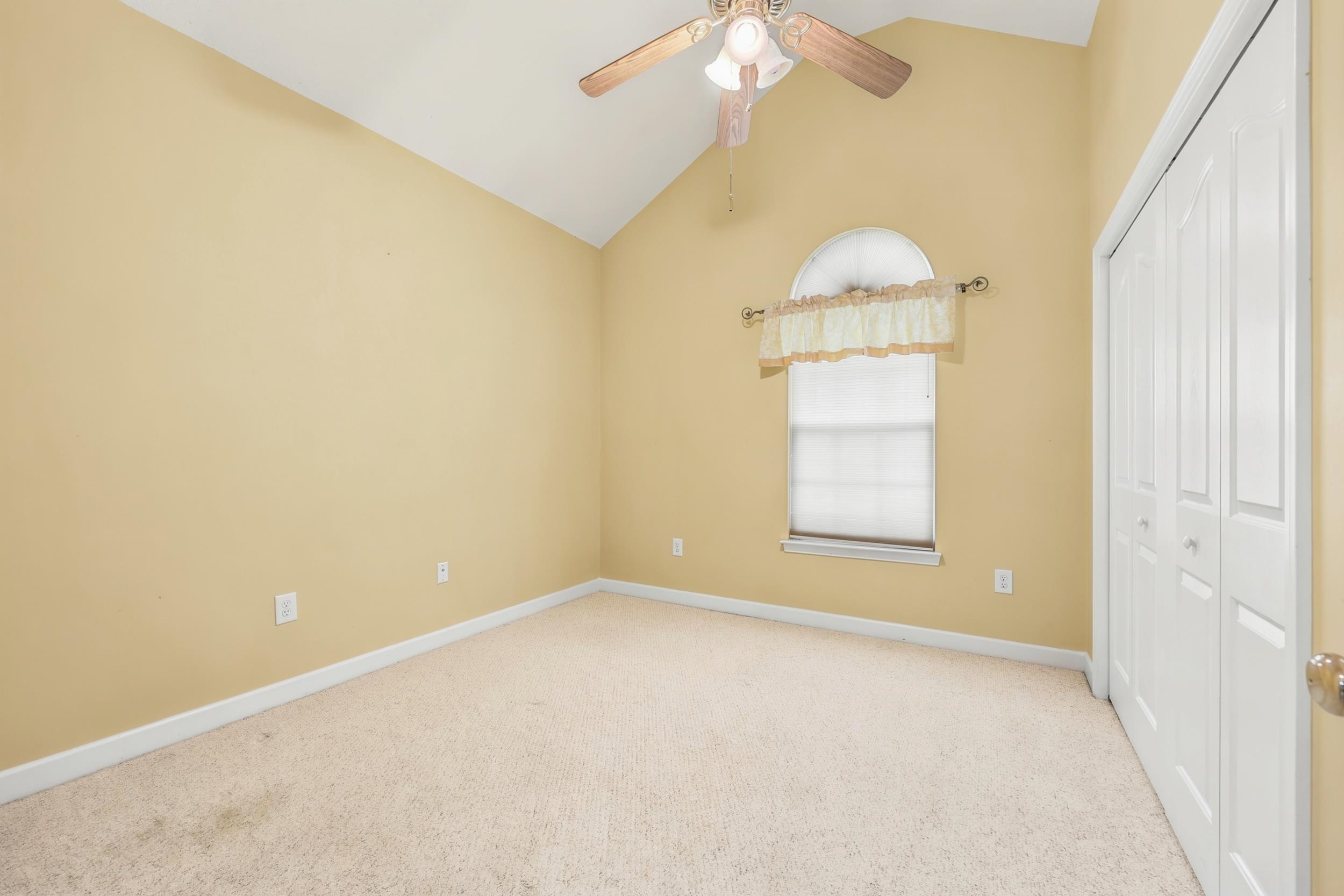 120 Ashworth Dr.