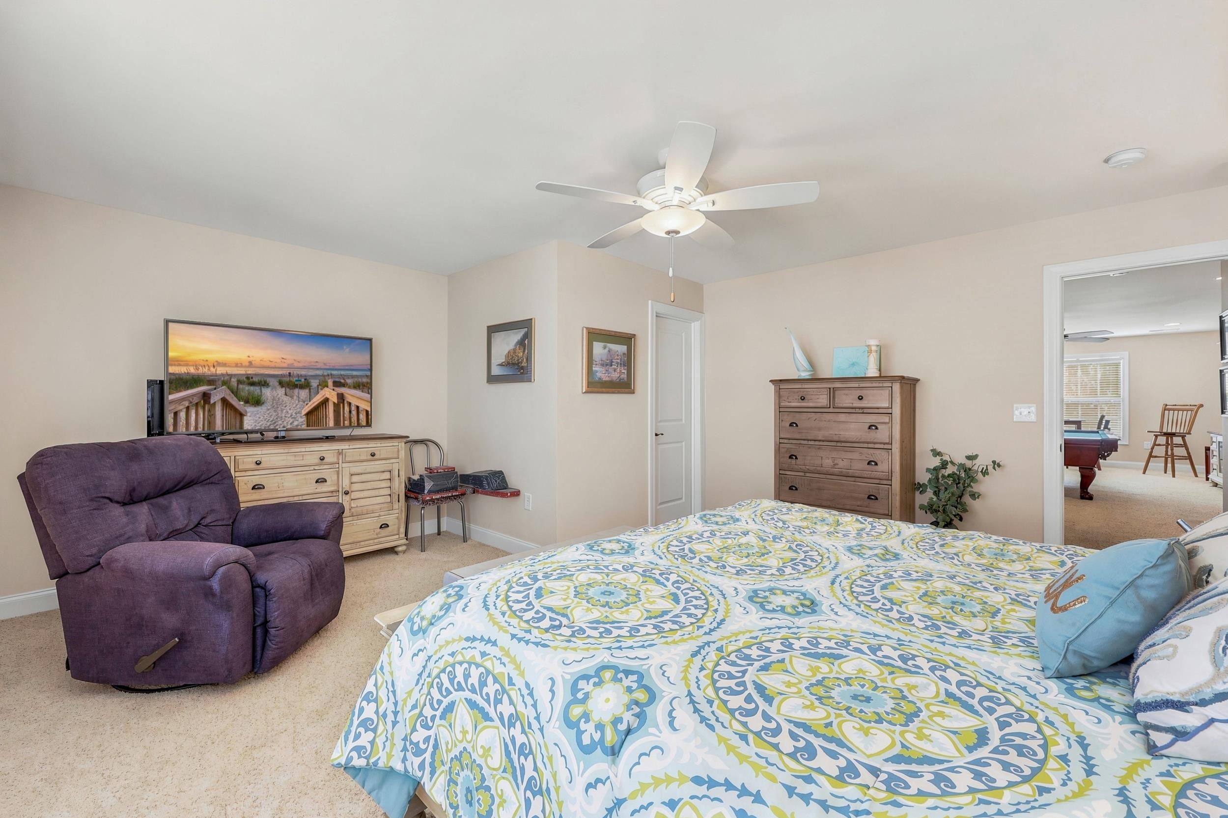1601 East Island Dr.