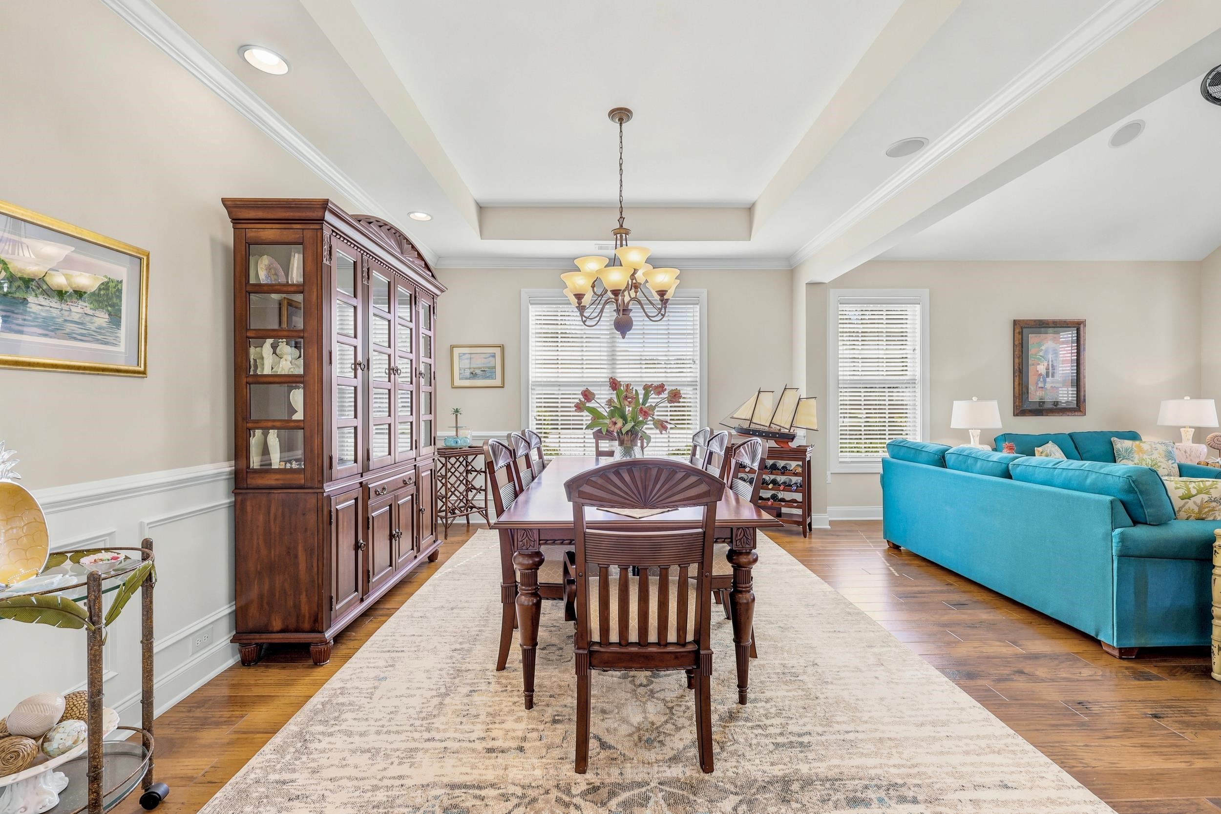 1601 East Island Dr.