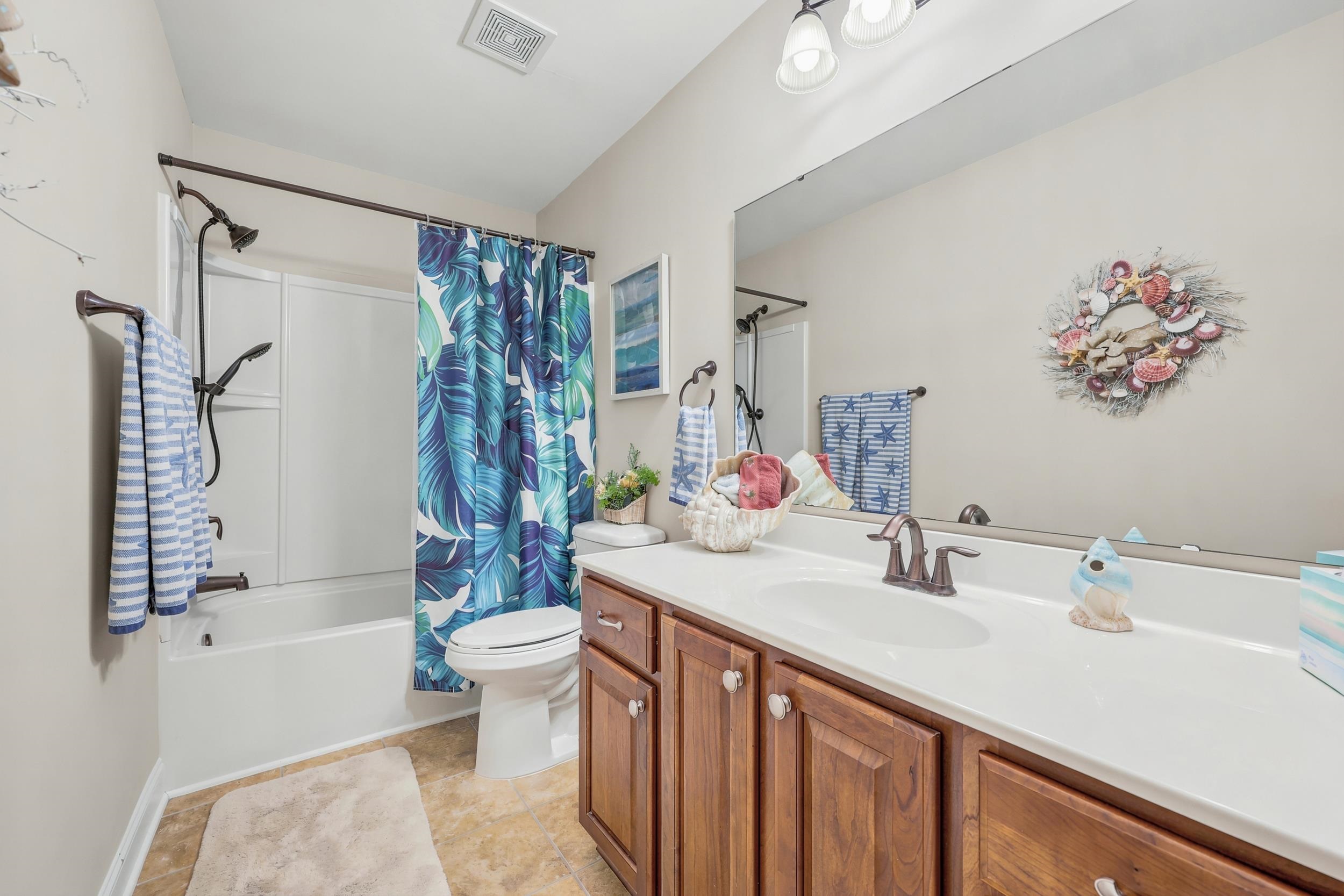 1601 East Island Dr.