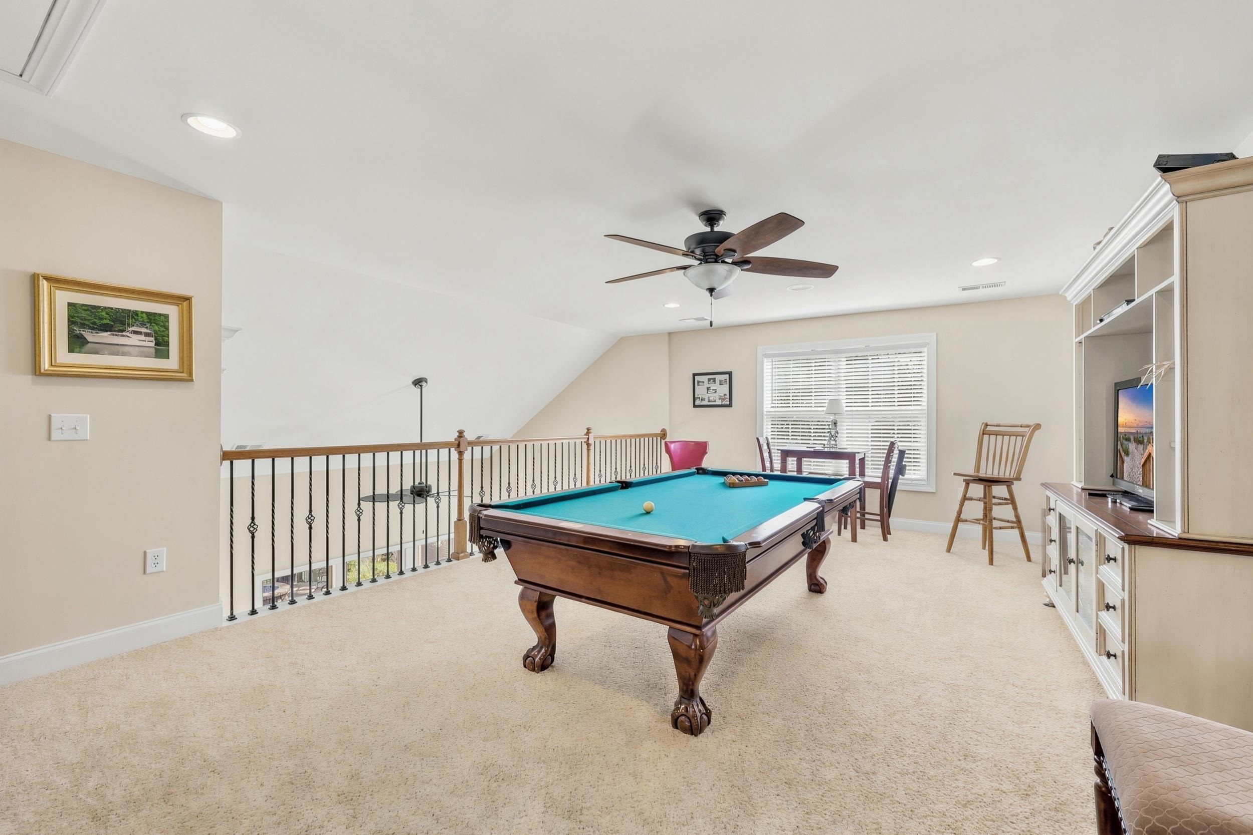 1601 East Island Dr.