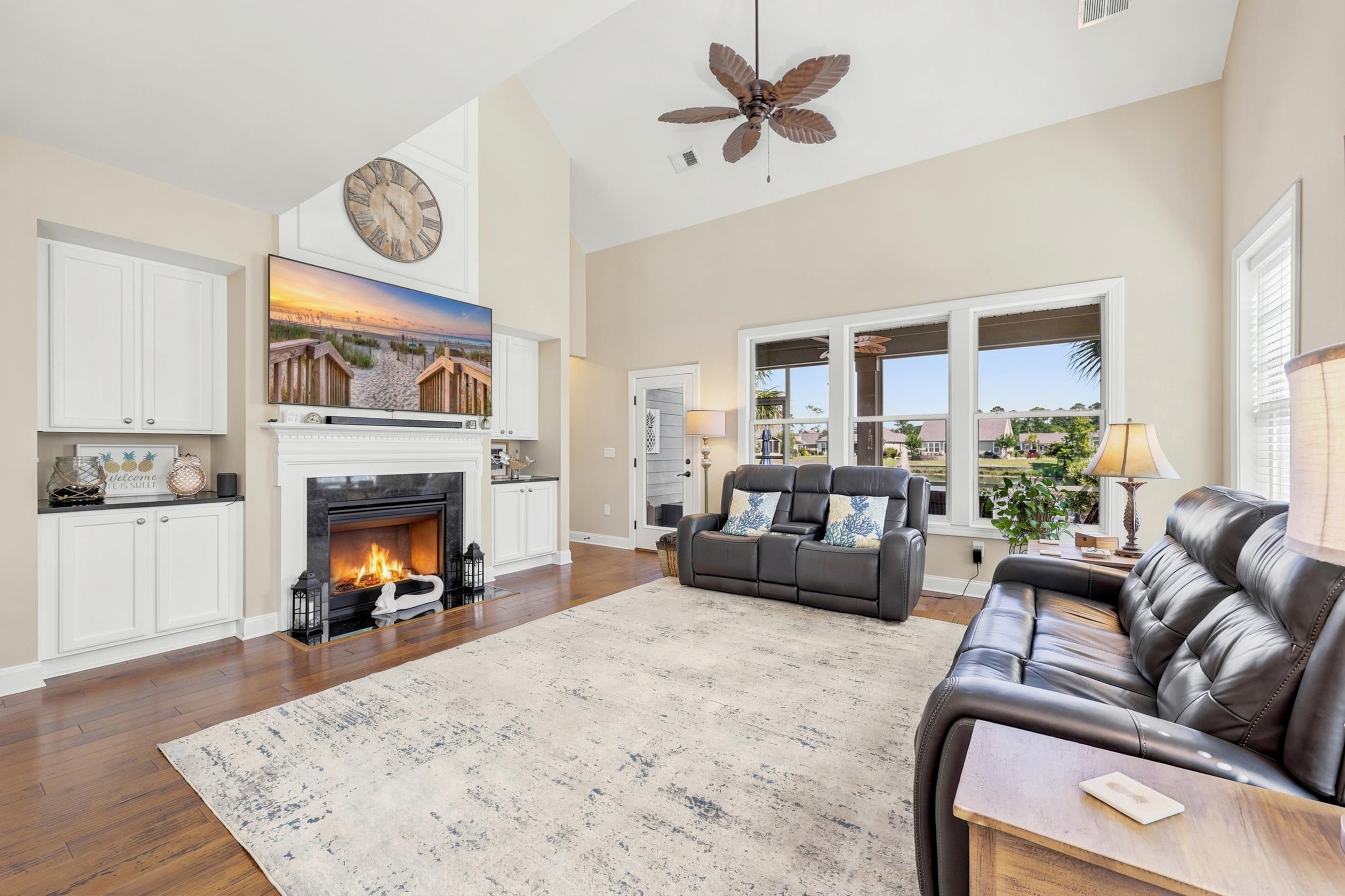 1601 East Island Dr.