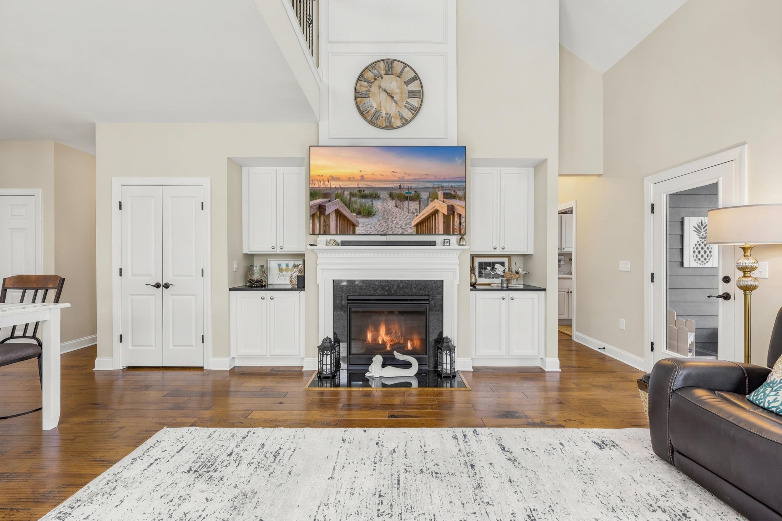 1601 East Island Dr.