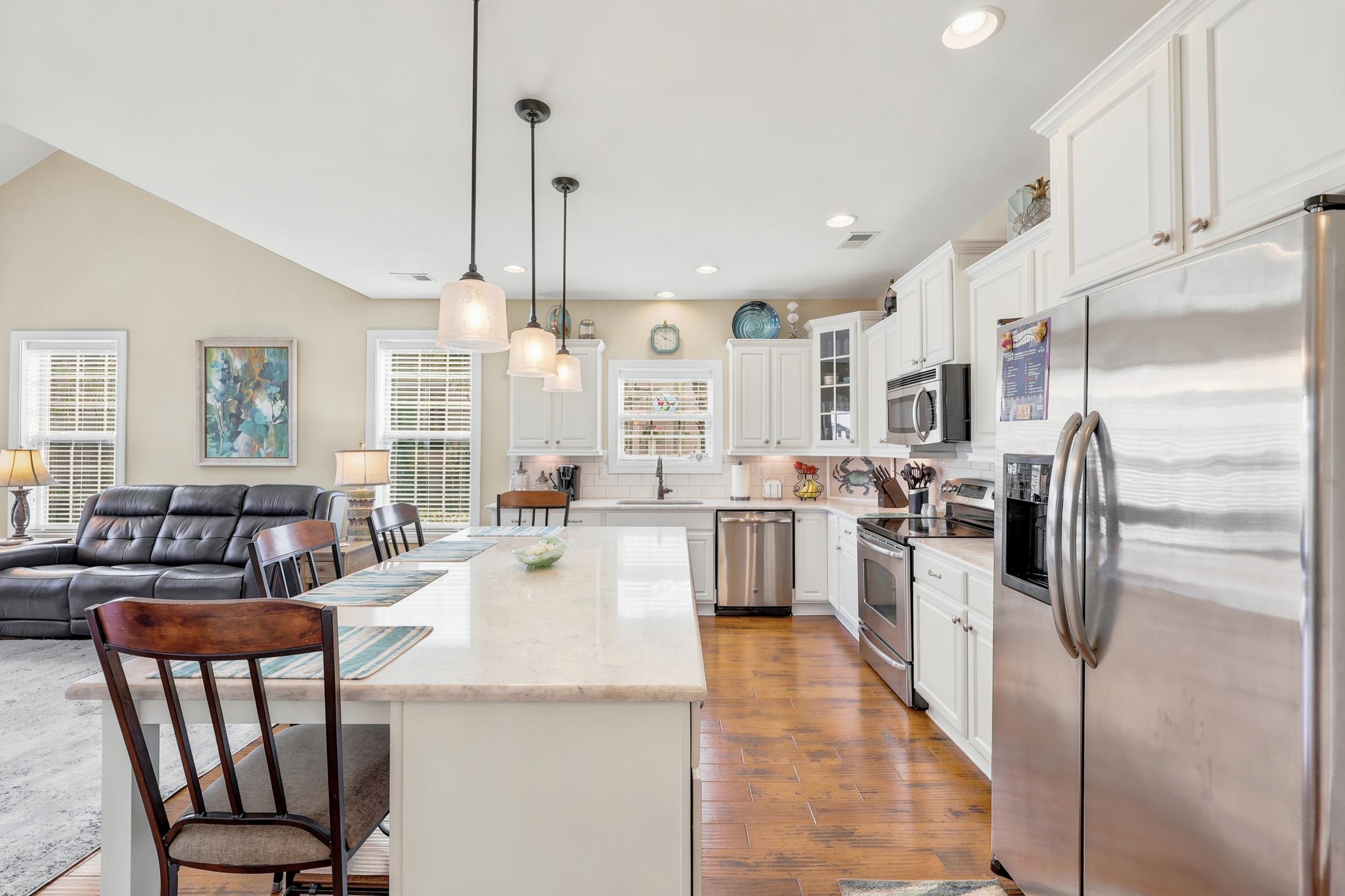 1601 East Island Dr.
