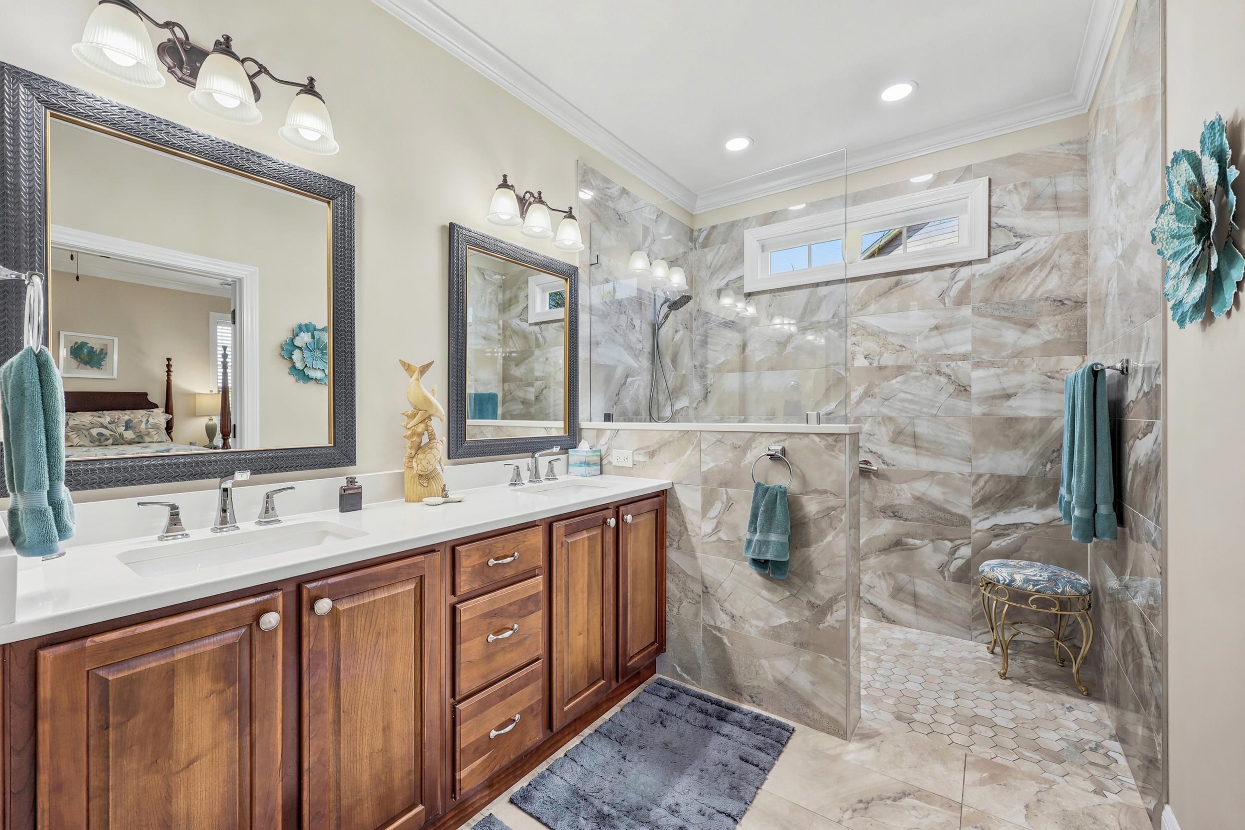 1601 East Island Dr.
