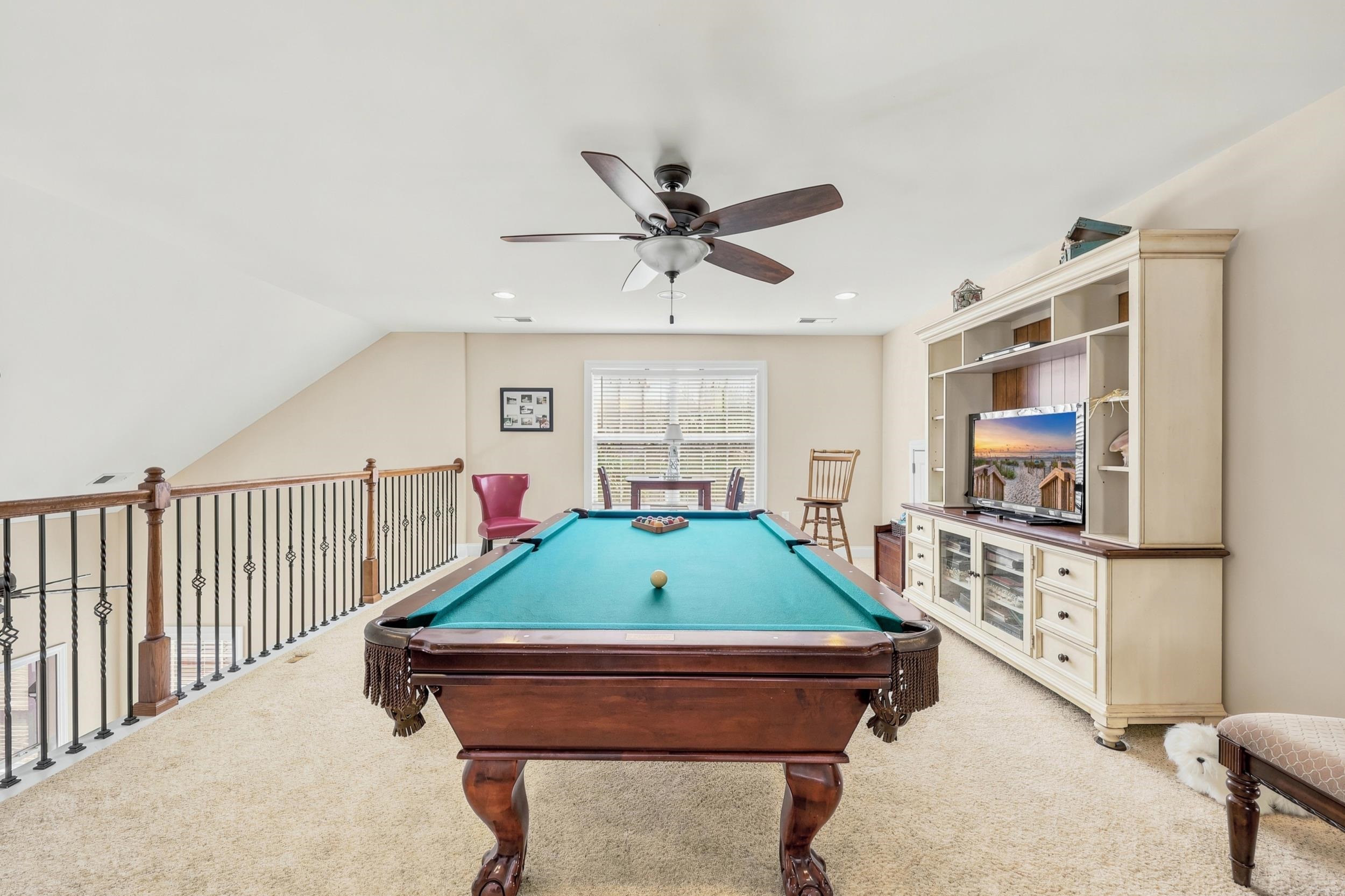 1601 East Island Dr.
