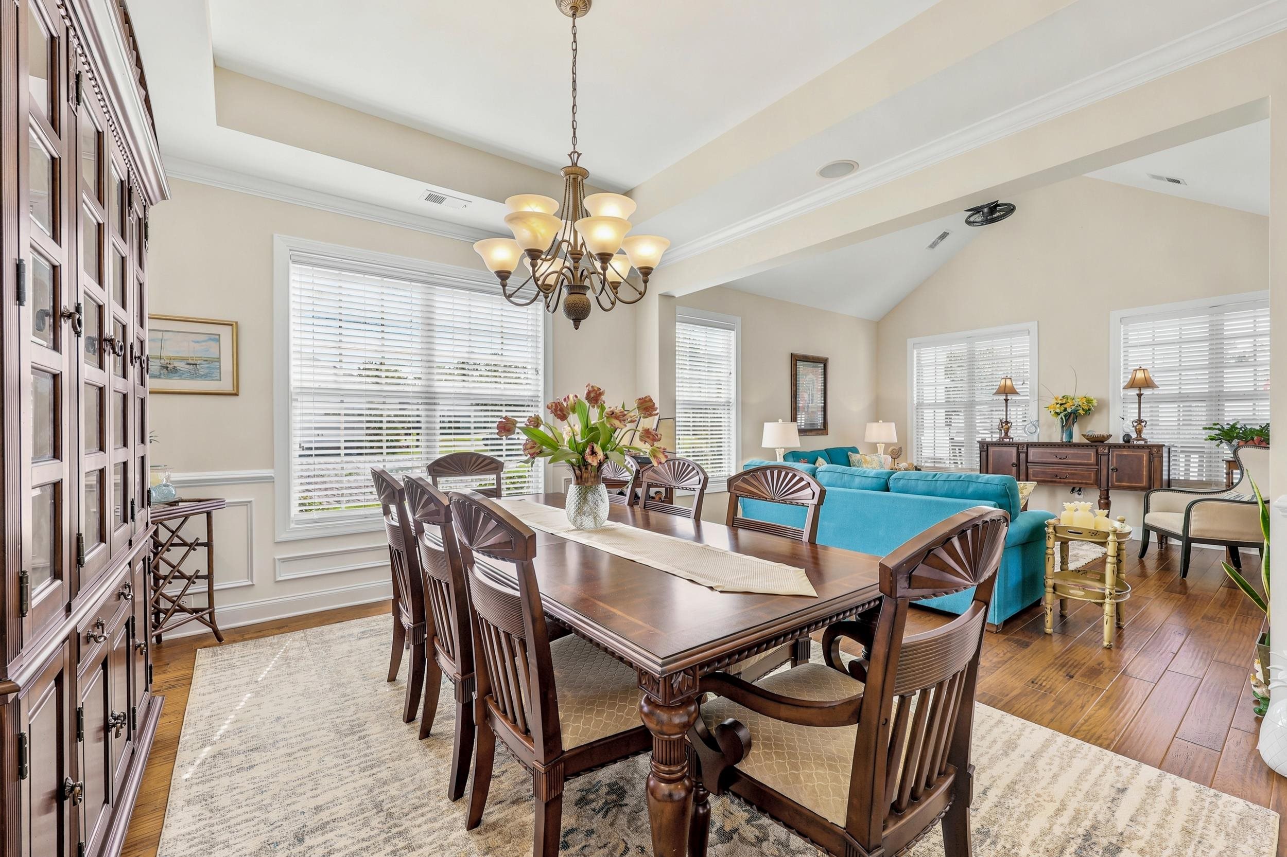 1601 East Island Dr.