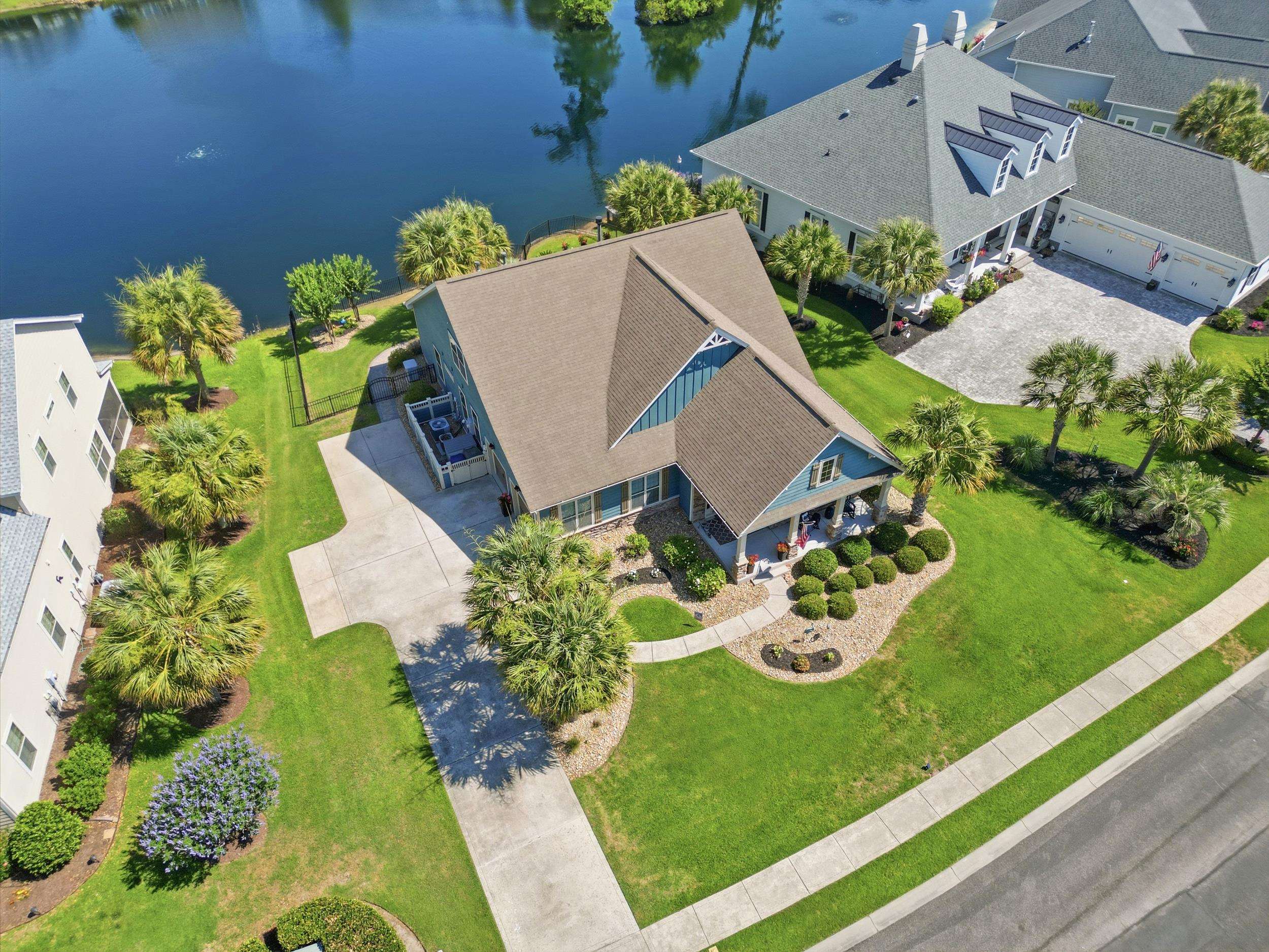 1601 East Island Dr.