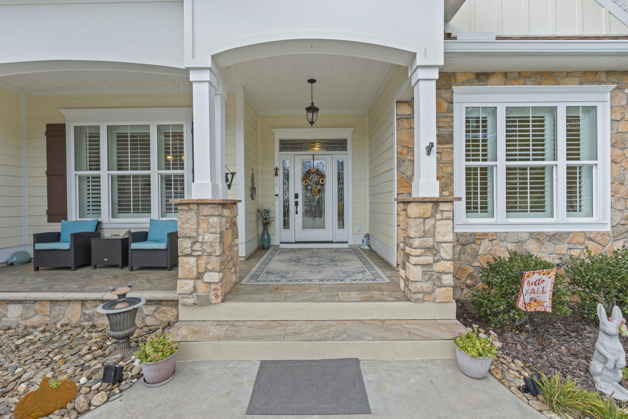 1703 East Island Dr.