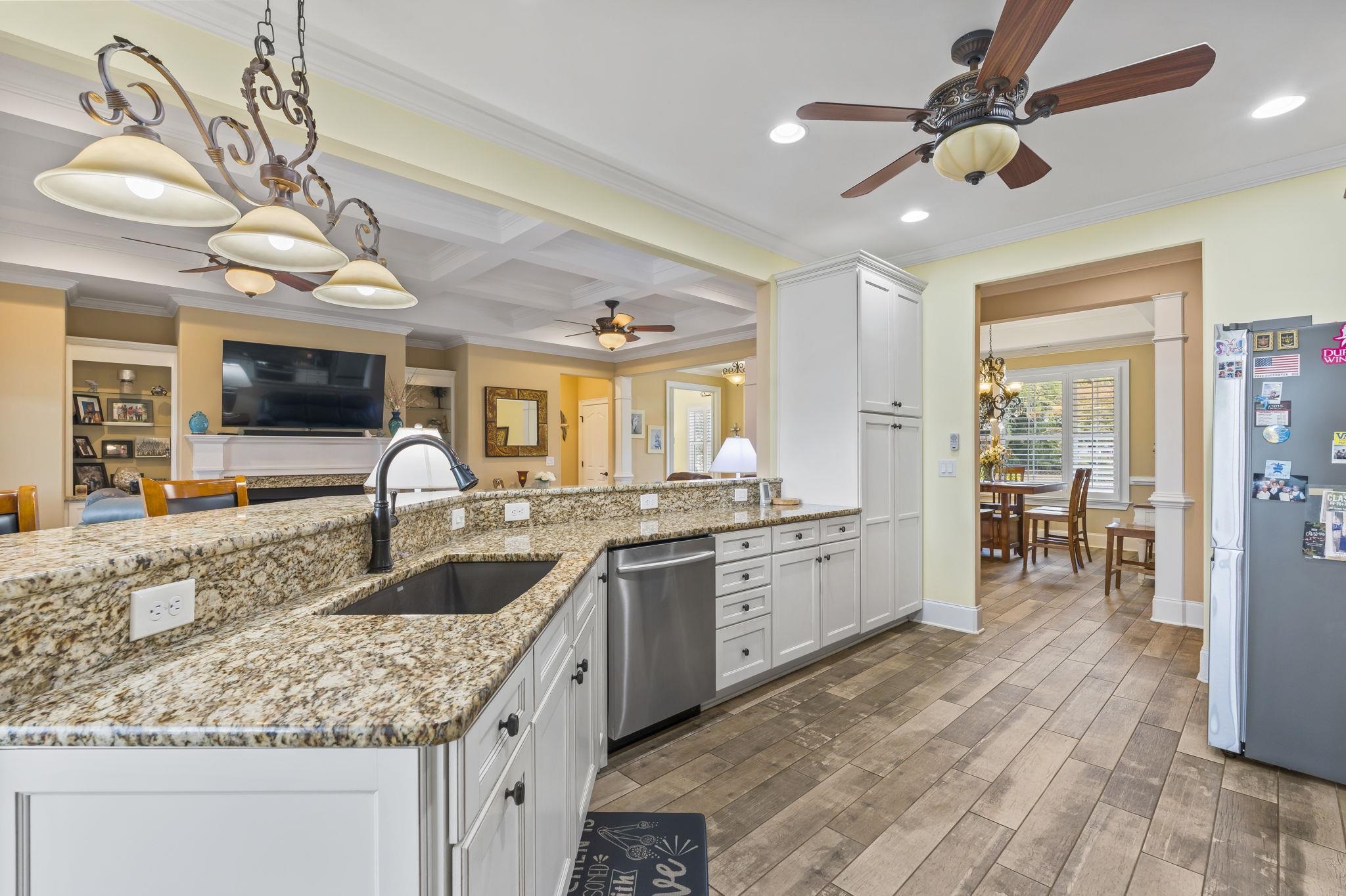 1703 East Island Dr.