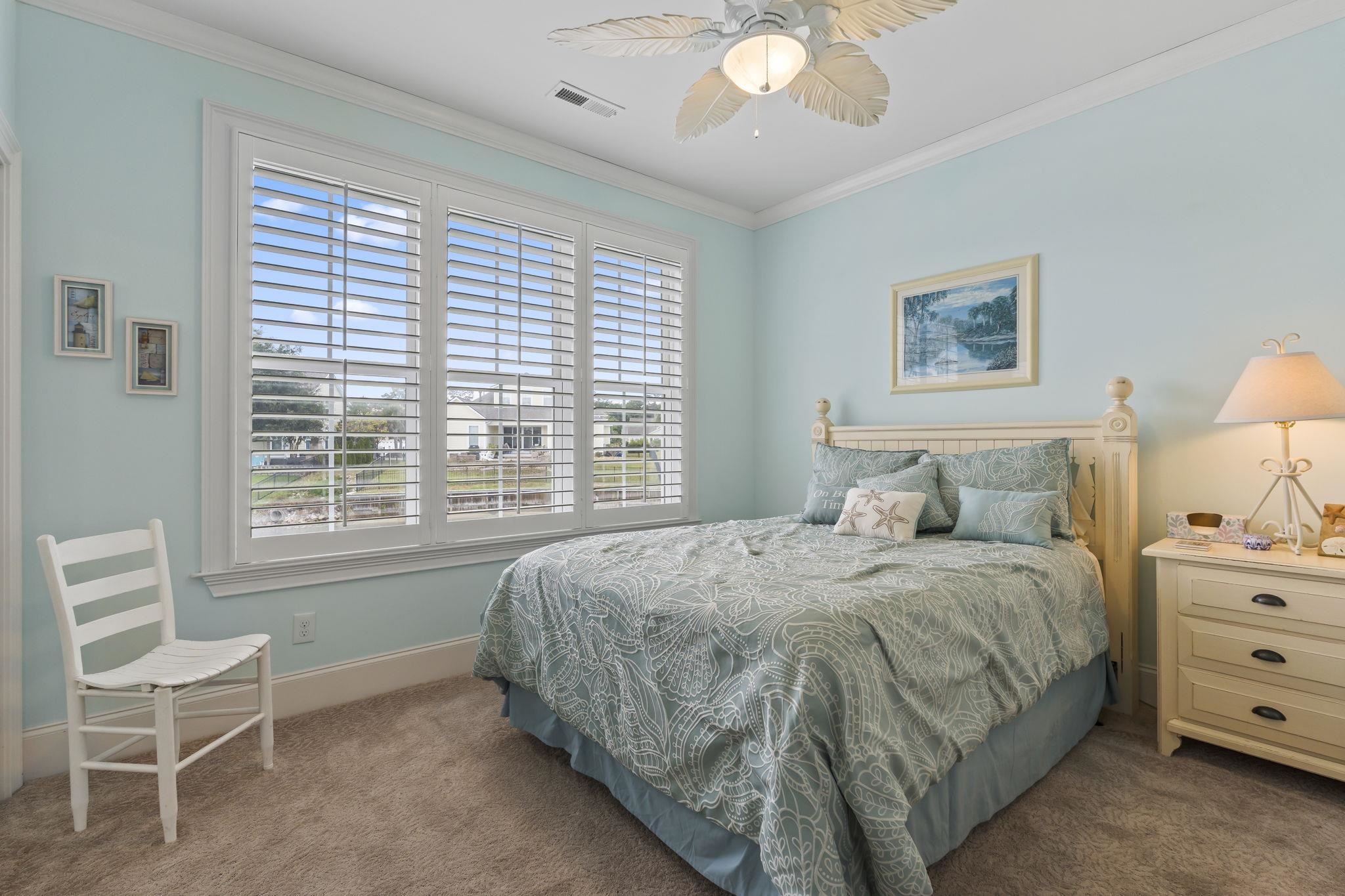 1703 East Island Dr.
