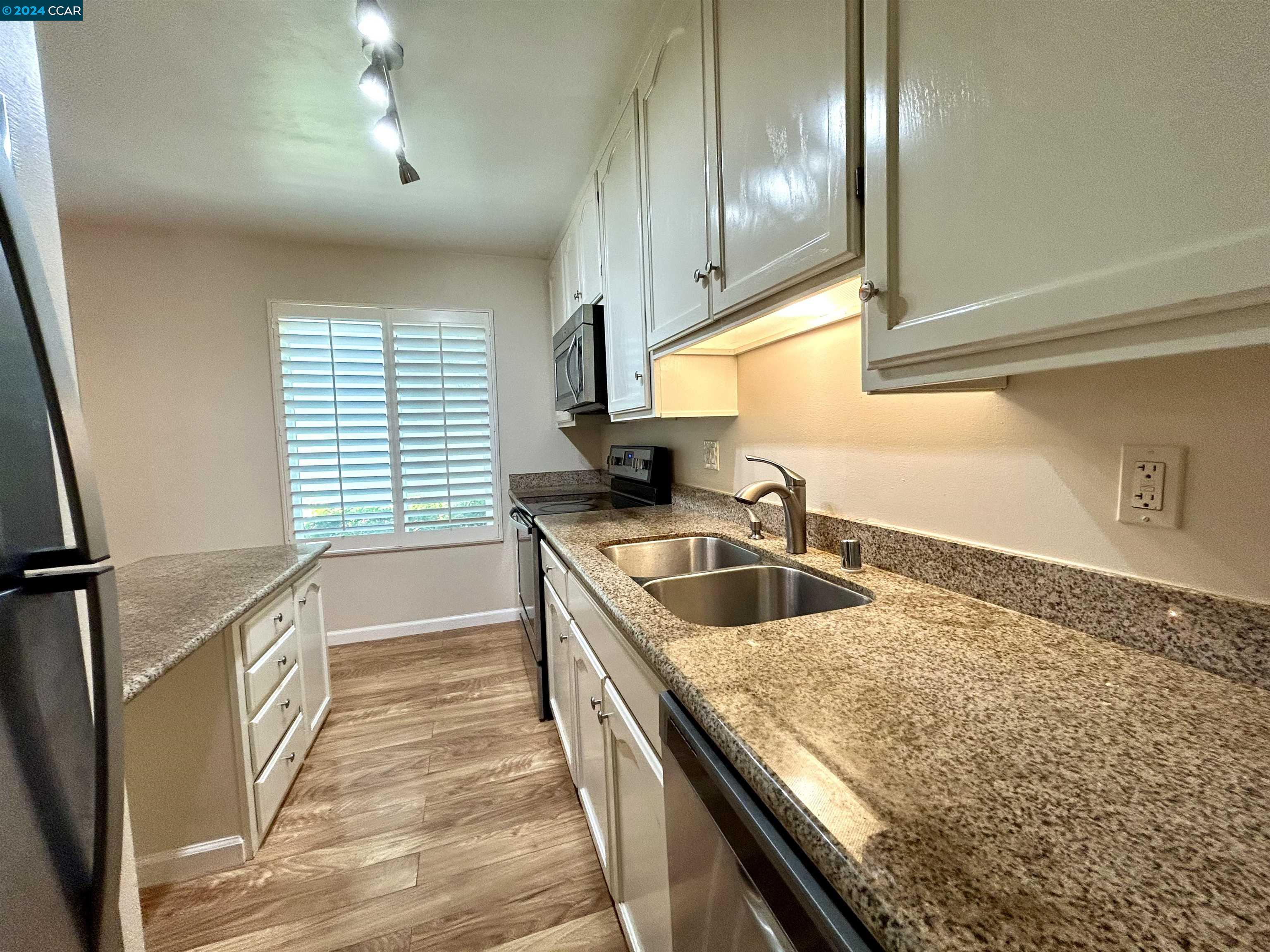 1241 Homestead Ave # 213