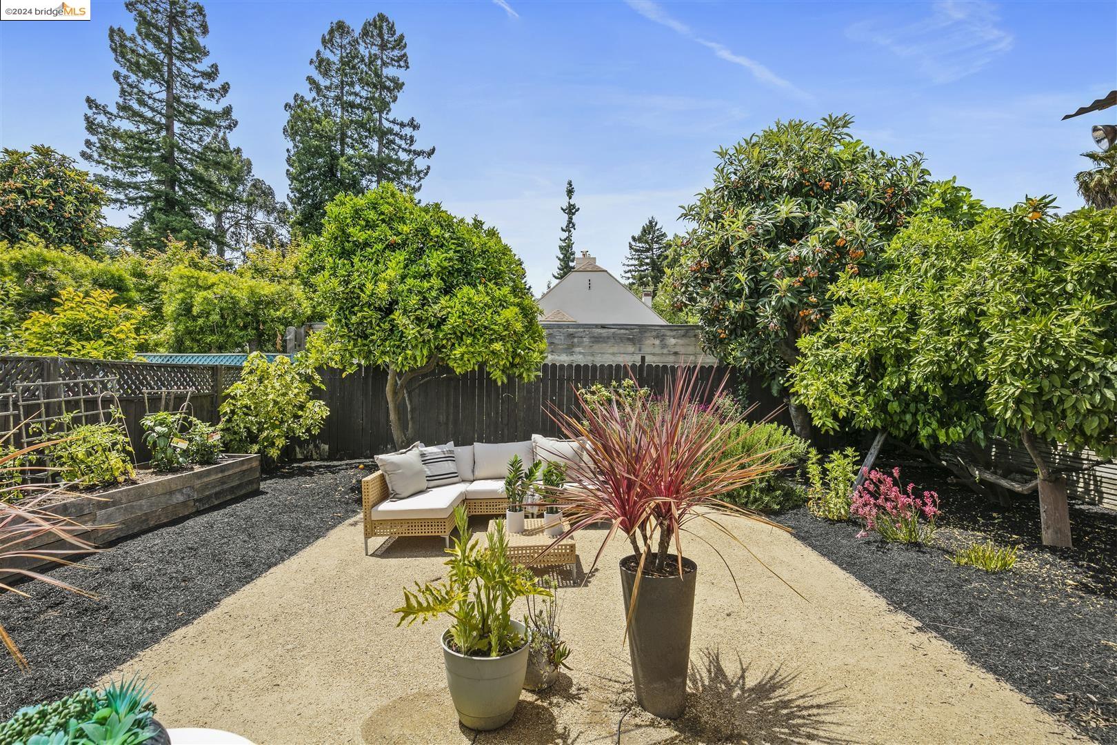 2787 Fruitvale Ave