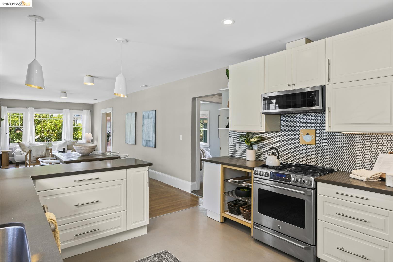 2787 Fruitvale Ave