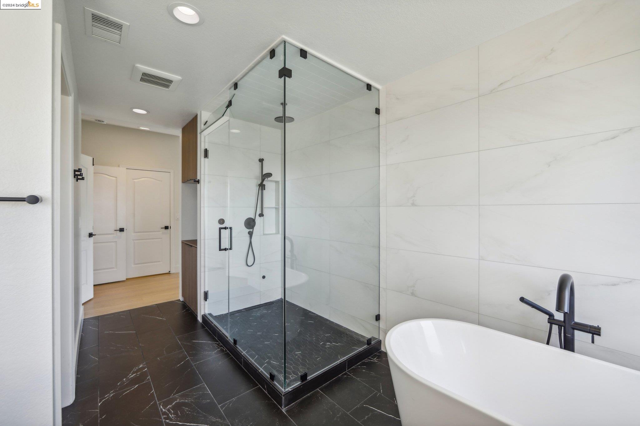5028 Crystal Ridge Ct