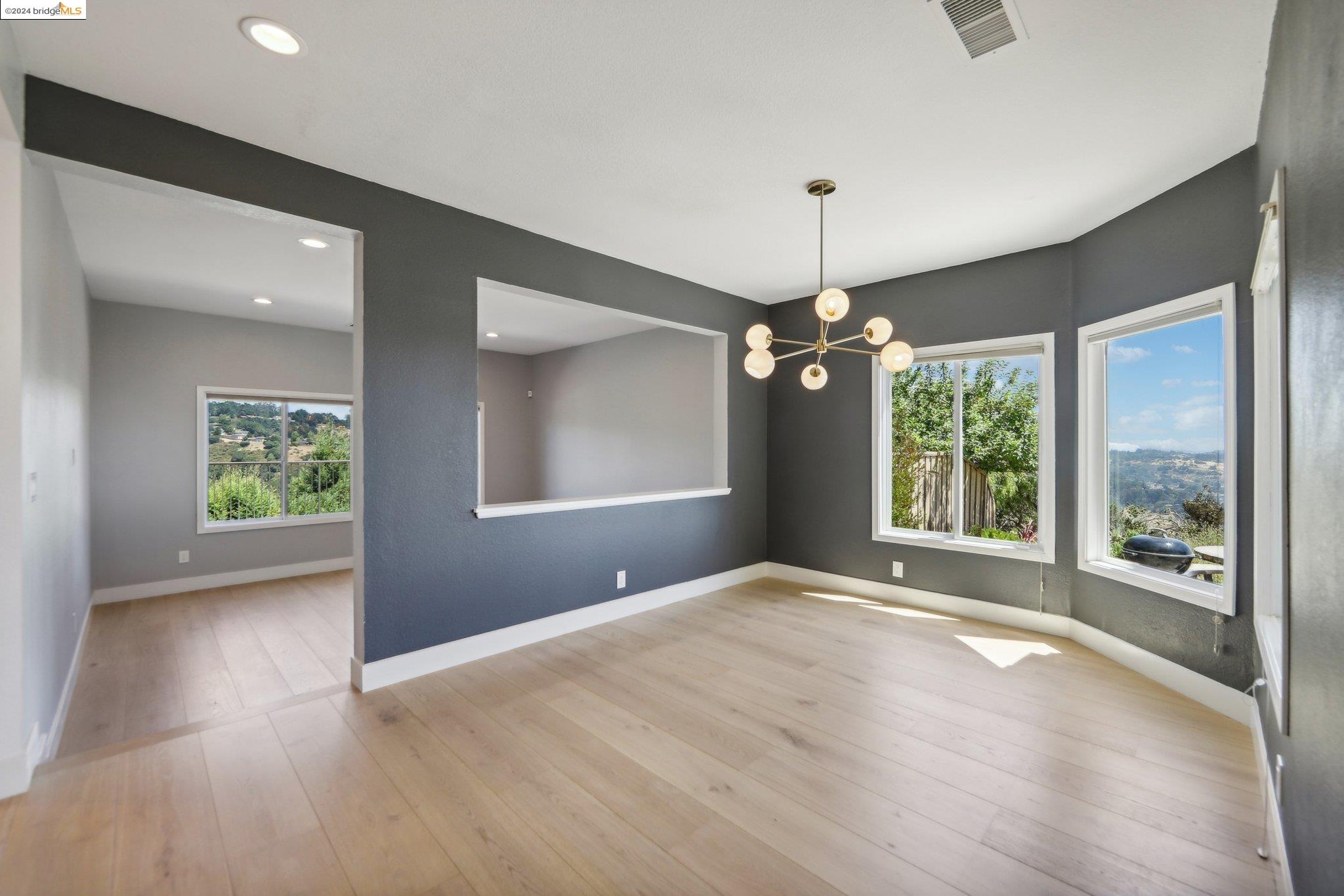 5028 Crystal Ridge Ct