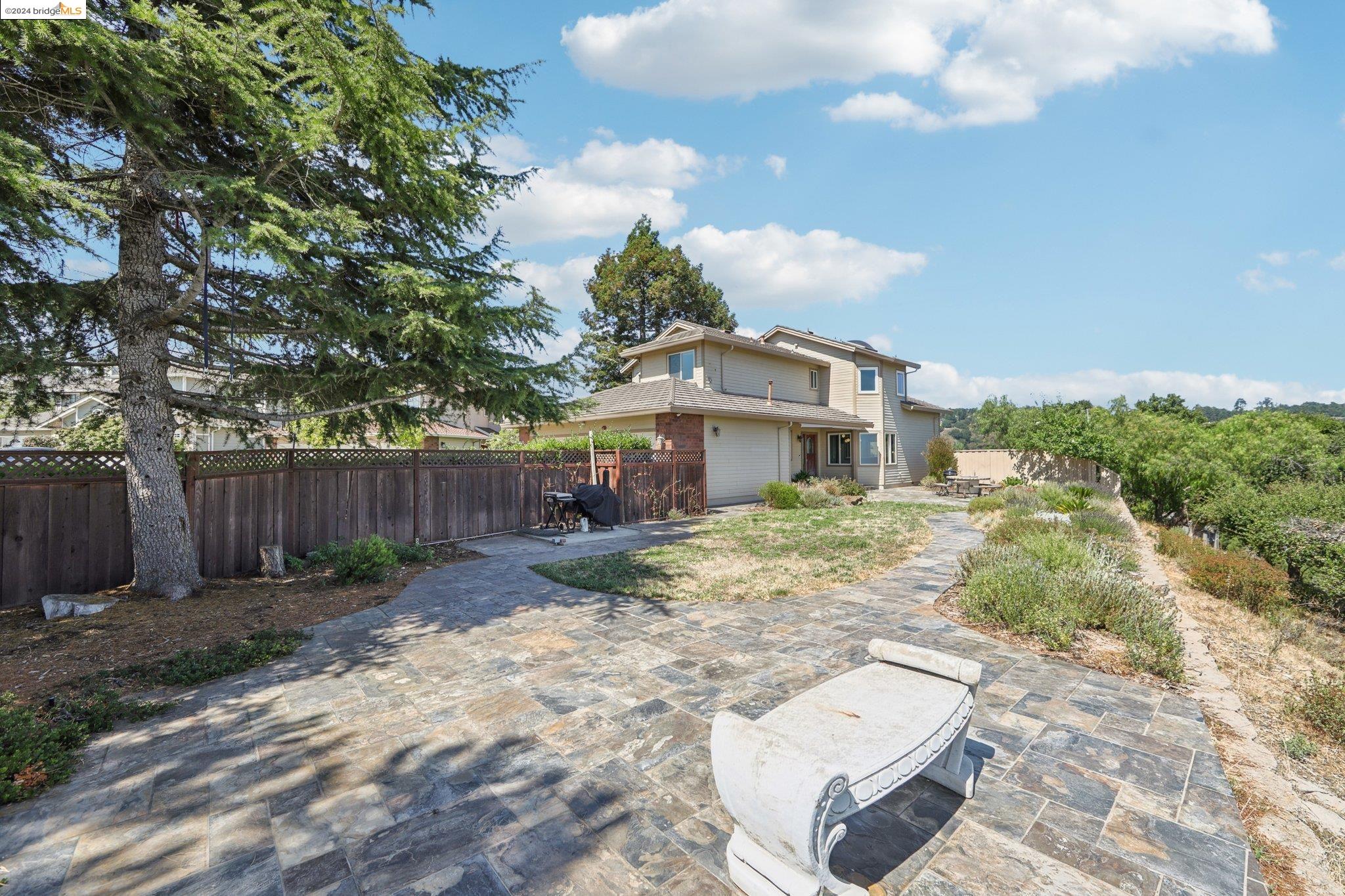 5028 Crystal Ridge Ct